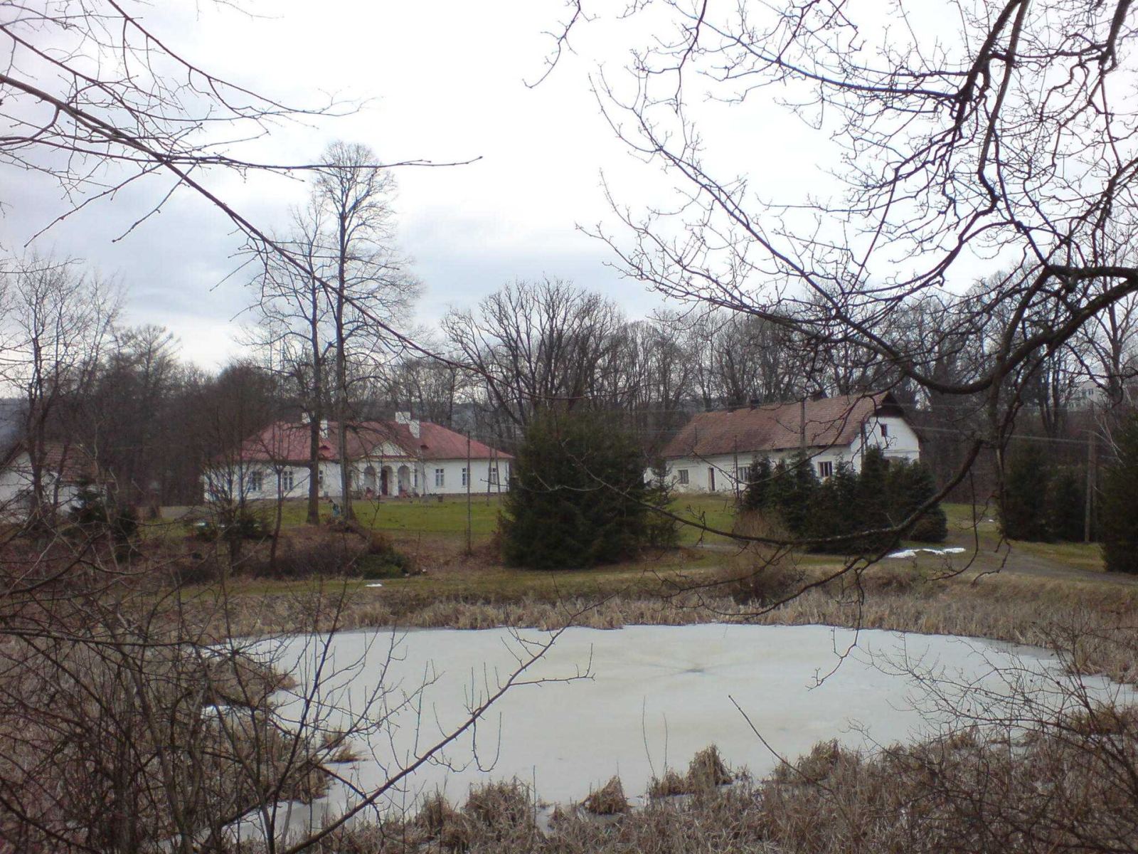Zespół dworsko-parkowy, Końskie