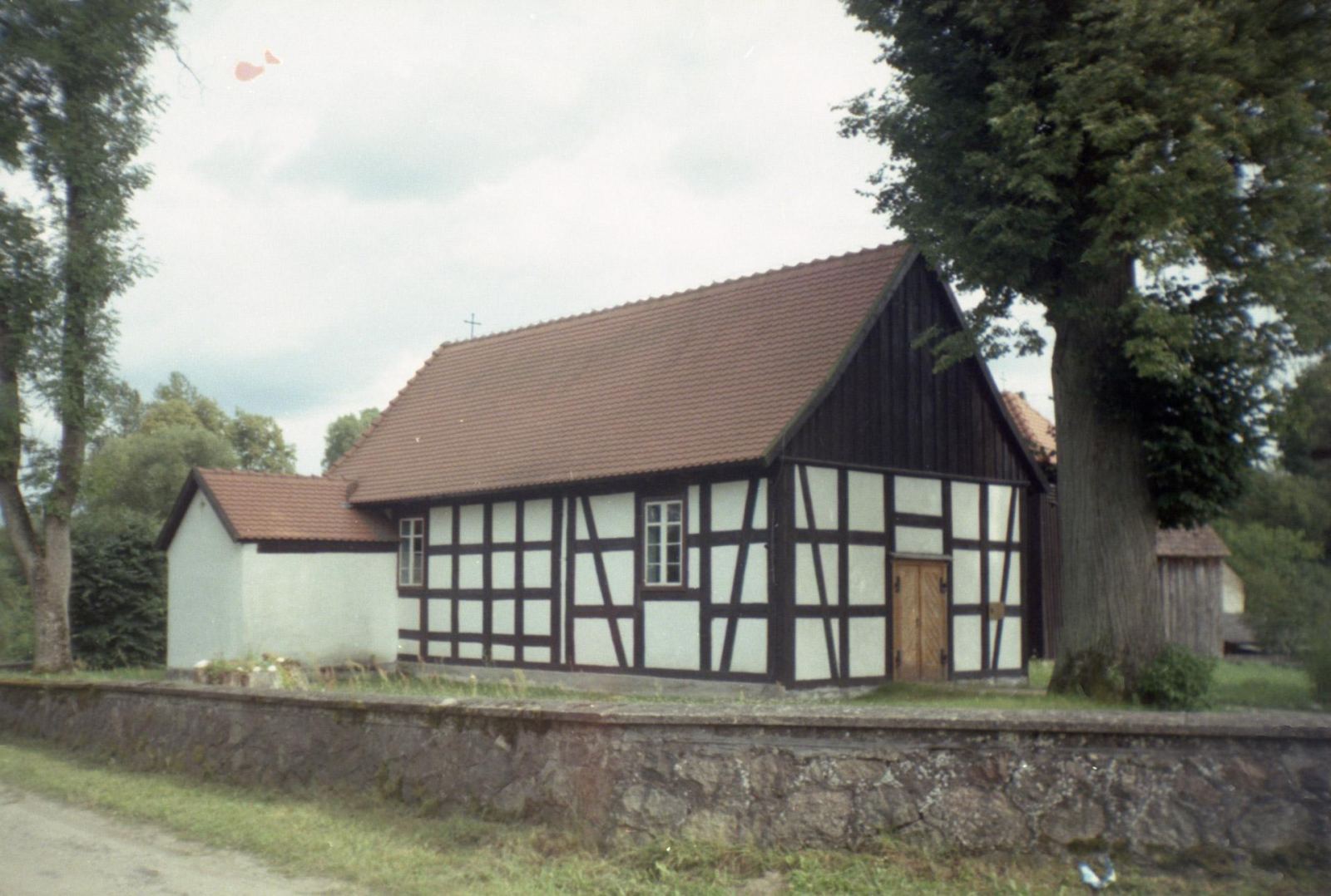 Kościół filialny pw. Wszystkich Świętych, Martew