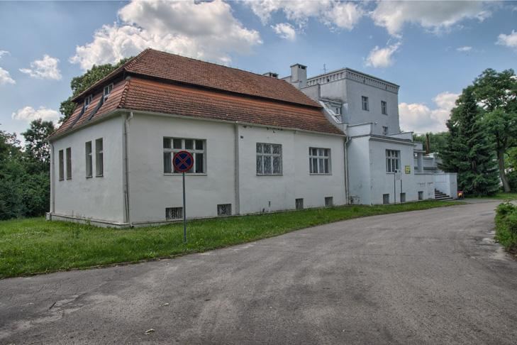 Stary Dwór, Żydowo