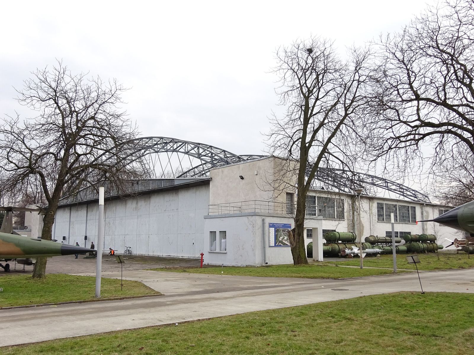 Hangar samolotowy, Kraków