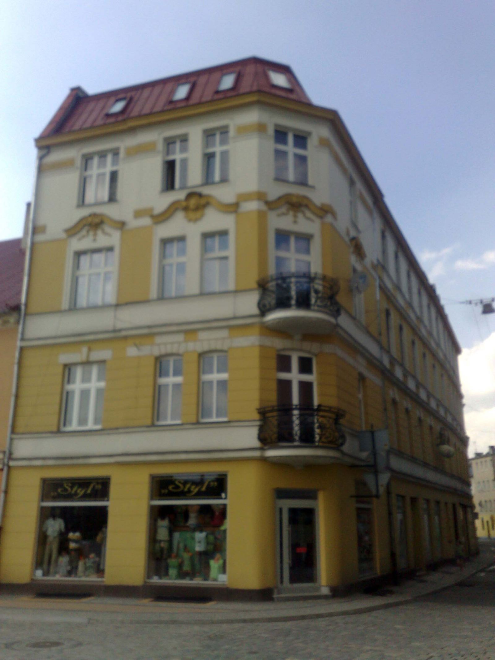Dom, Głuchołazy