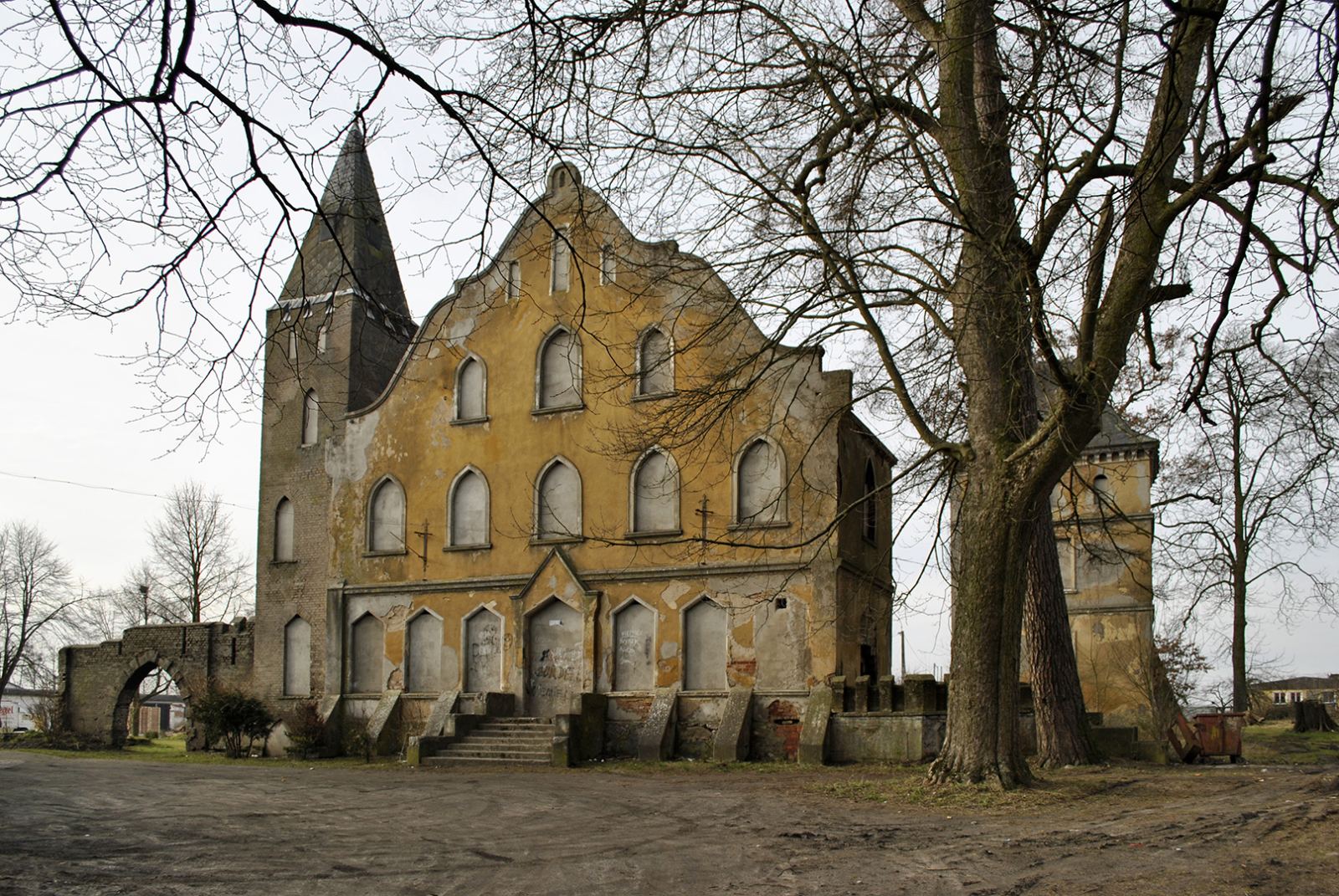 Zespół pałacowo-parkowy, Lisowo