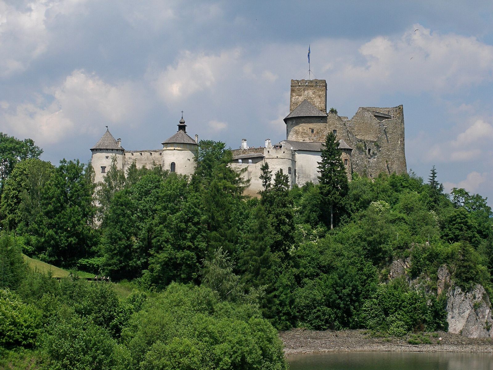 Zamek, Niedzica-Zamek