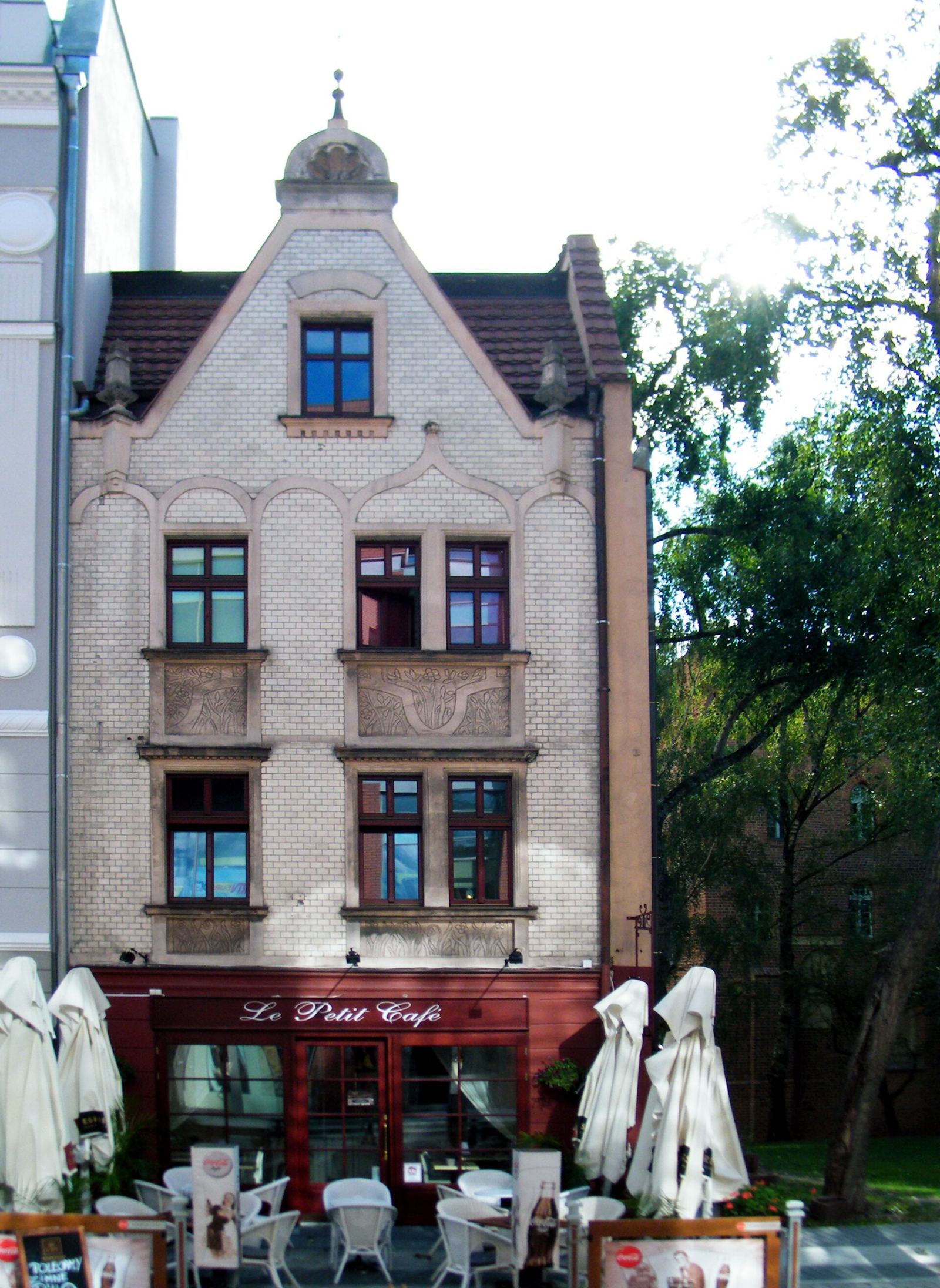 Dom, Opole