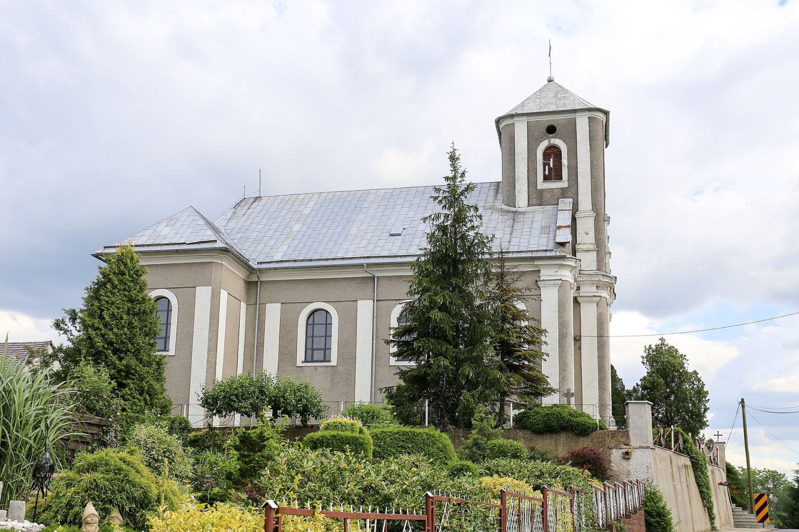 Kościół parafialny pw. św. Michała Archanioła, Dziećmarów