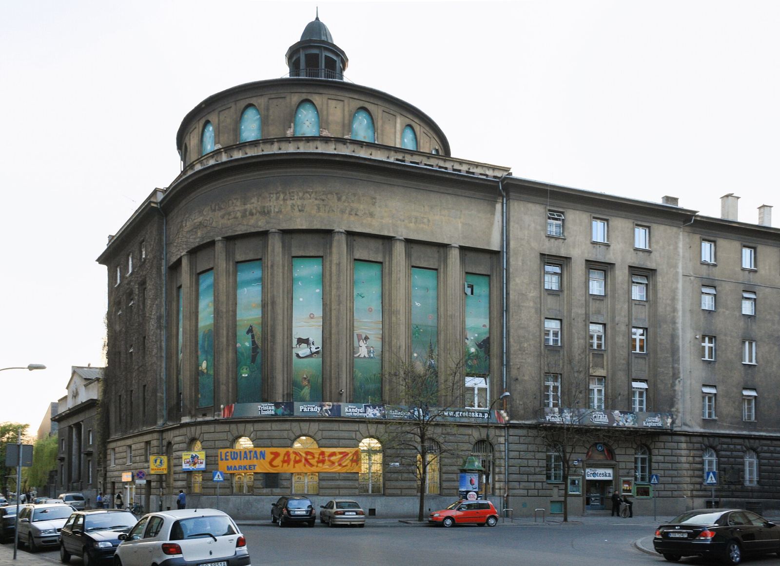 Południowa część budynku bursy Związku Młodzieży Przemysłowej i Rękodzielniczej pw. Św. Stanisław Kostki, Kraków