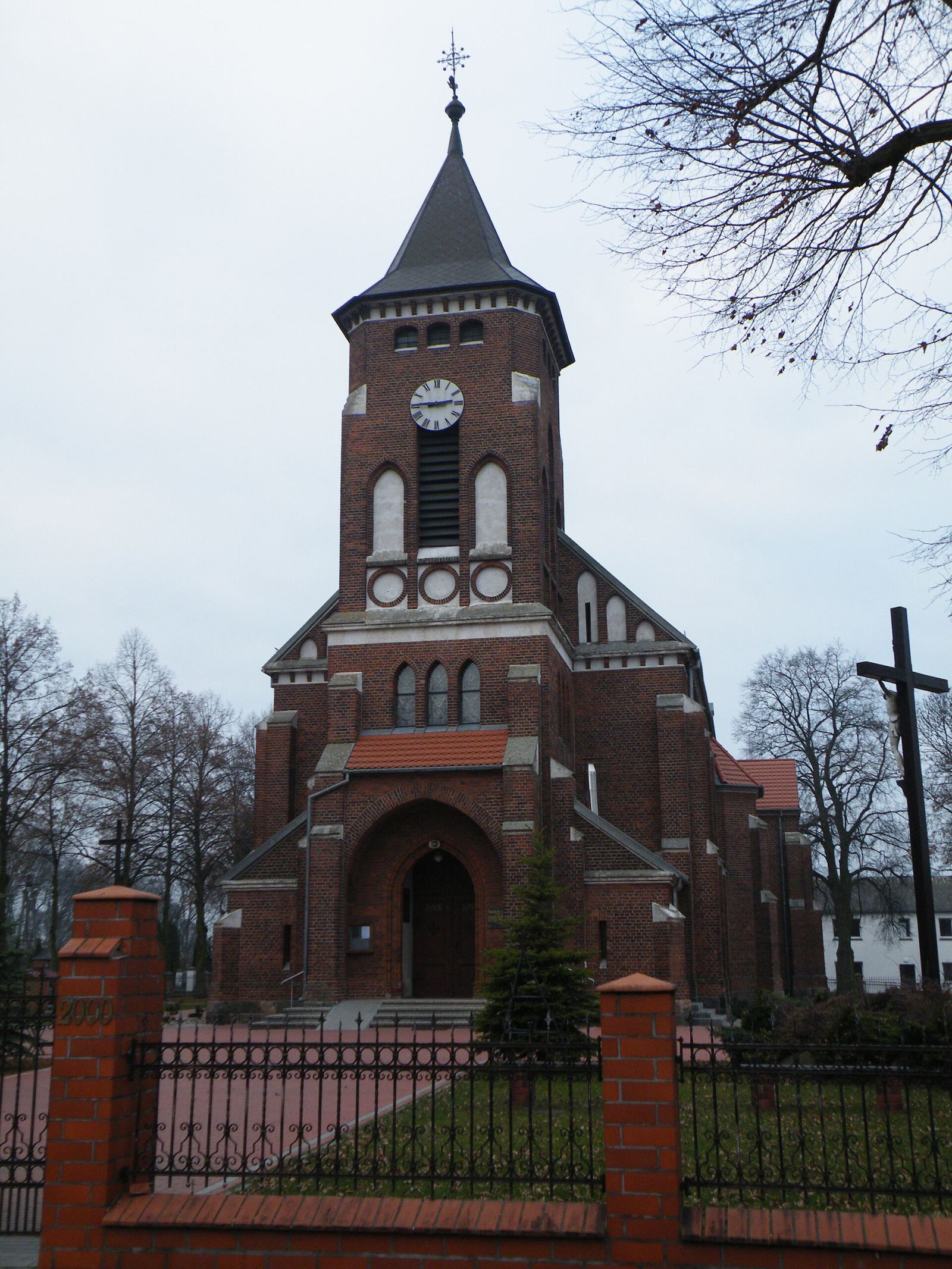 Kościół parafialny pw. Podwyższenia Krzyża, Giewartów