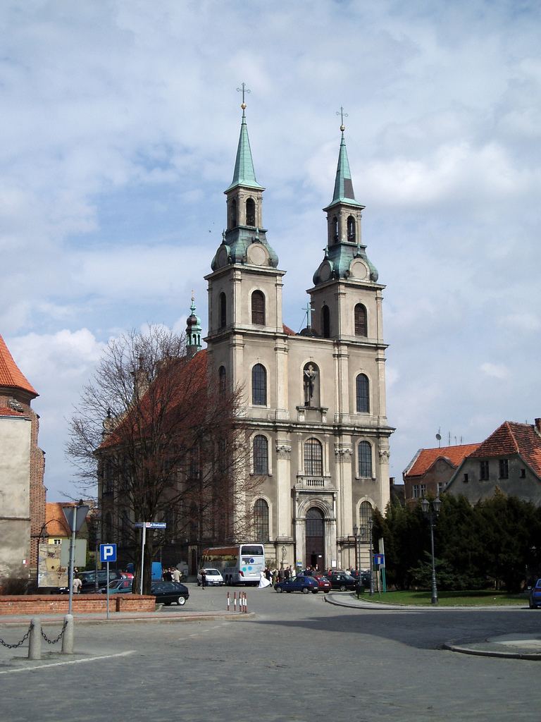 Kościół klasztorny jezuitów, ob. parafialny pw. Świętego Krzyża, Brzeg