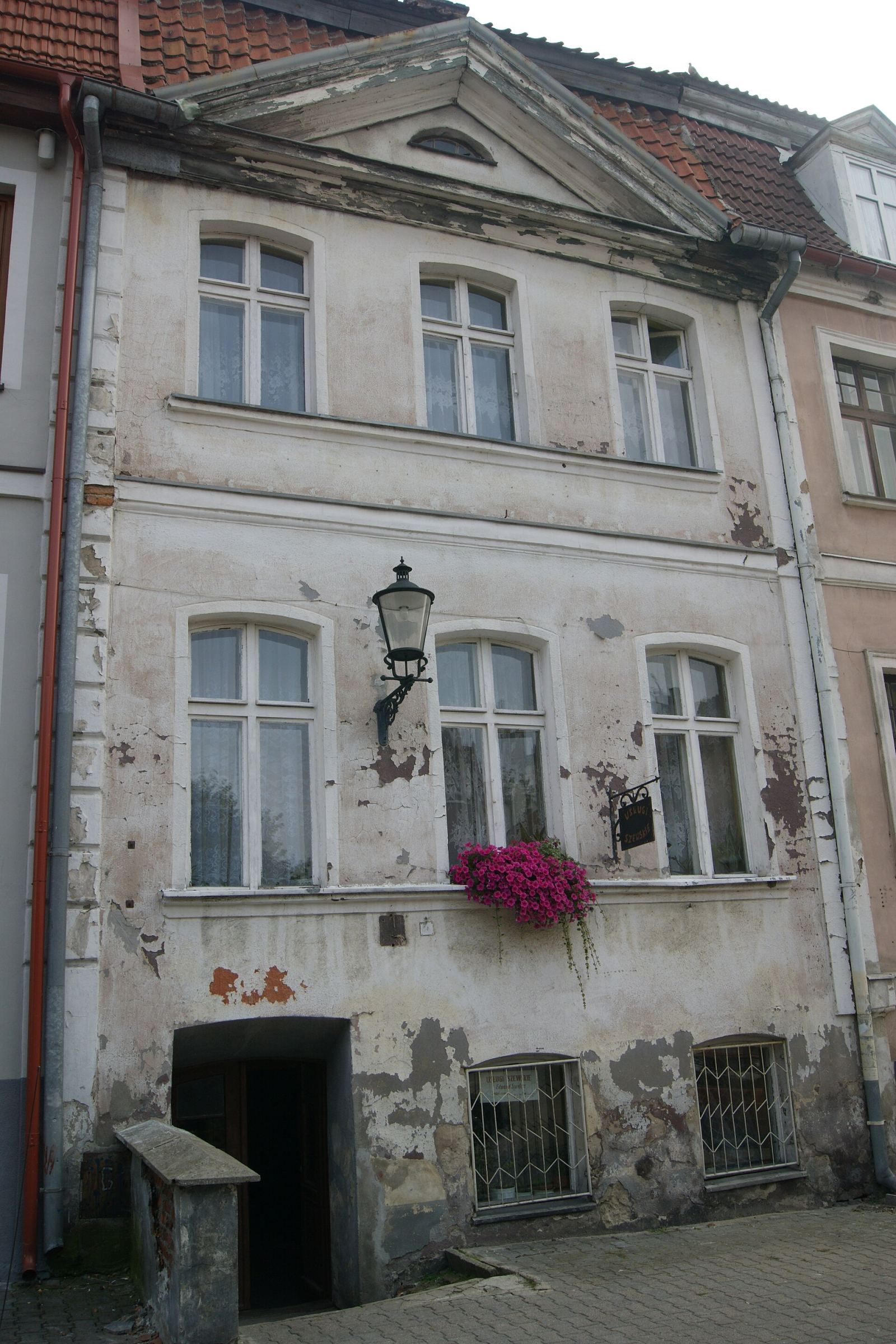 Dom, Gniew