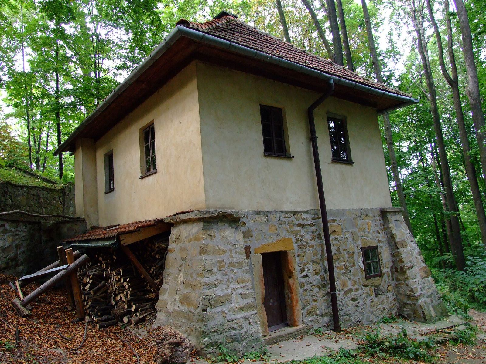 Kaplica Znalezienia Krzyża i Pustelnia św. Heleny, Bugaj