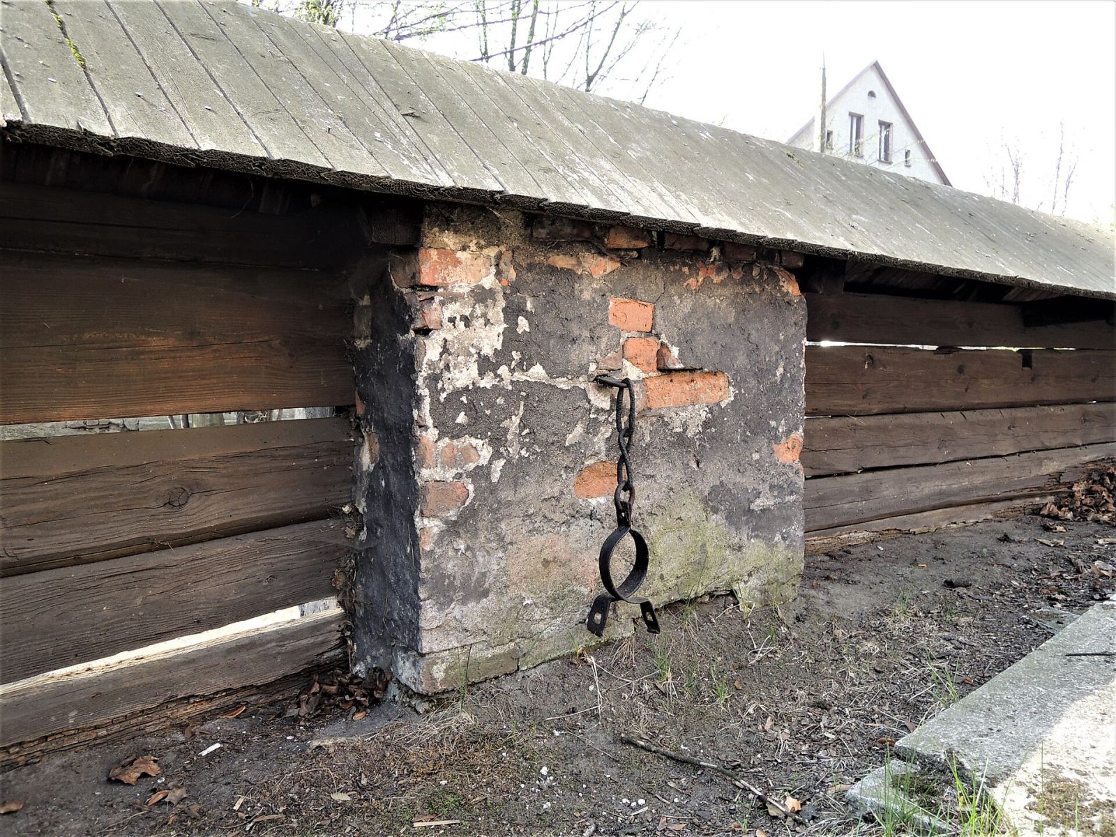 Mur z kamienia polnego, Bełk