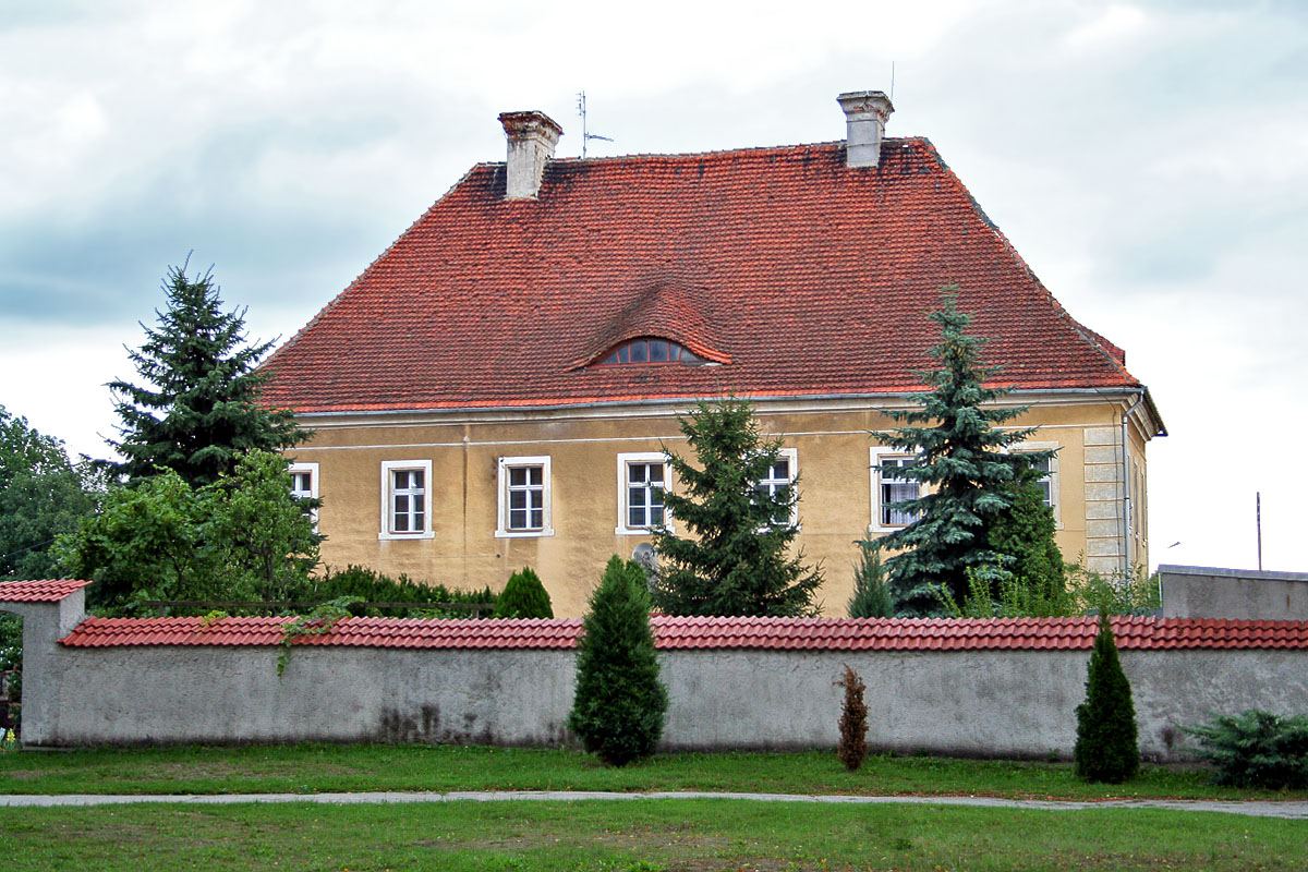 Plebania, Brzeźnica