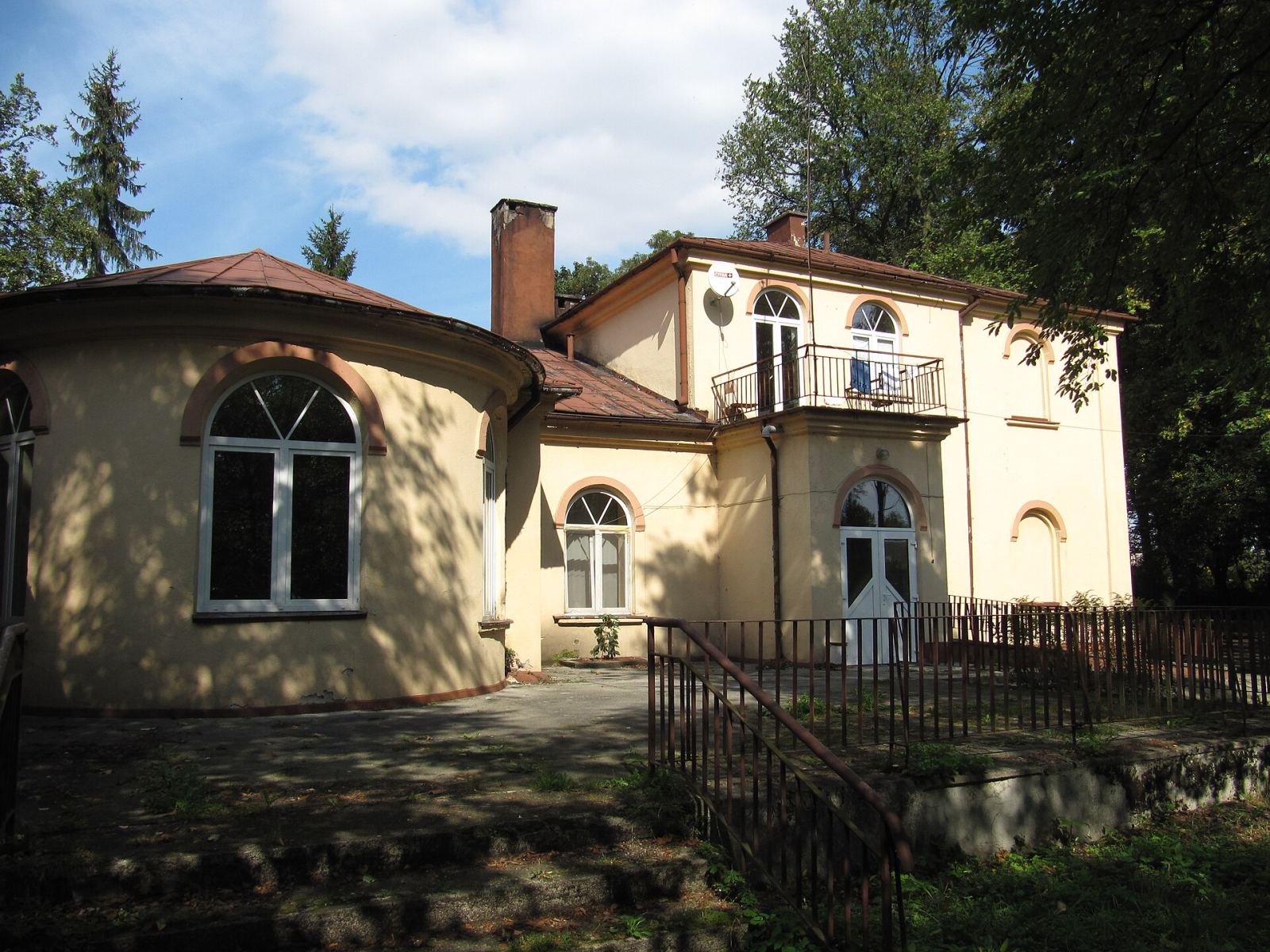 Pałac, ob. szpital, Pławno