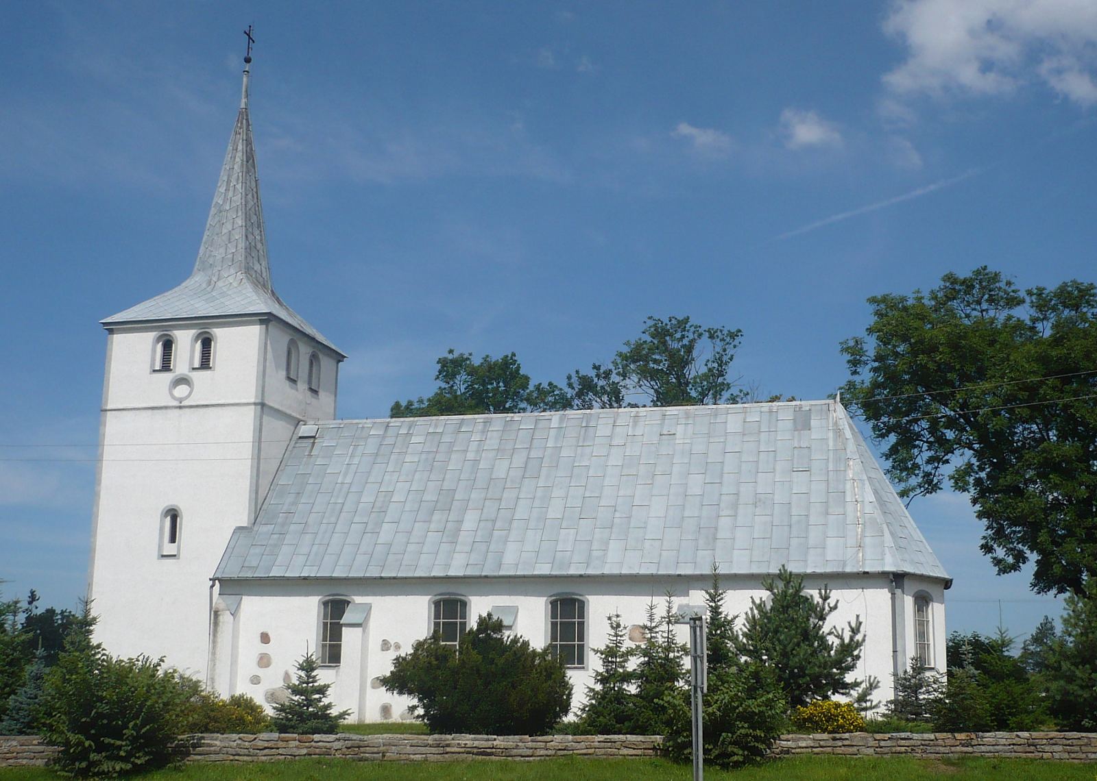 Kościół parafialny pw. Chrystusa Króla, Biesiekierz