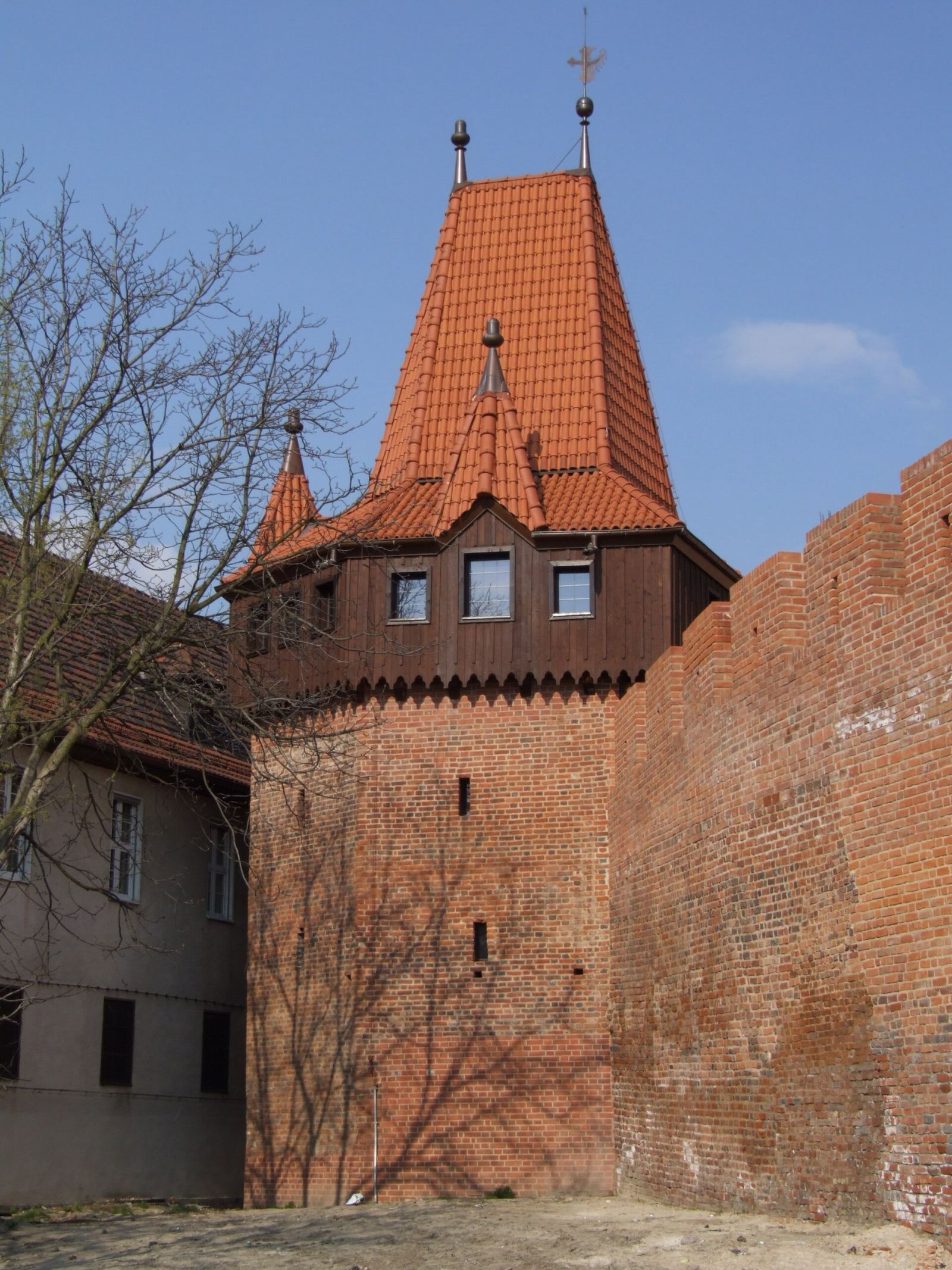 Mury obronne, Opole