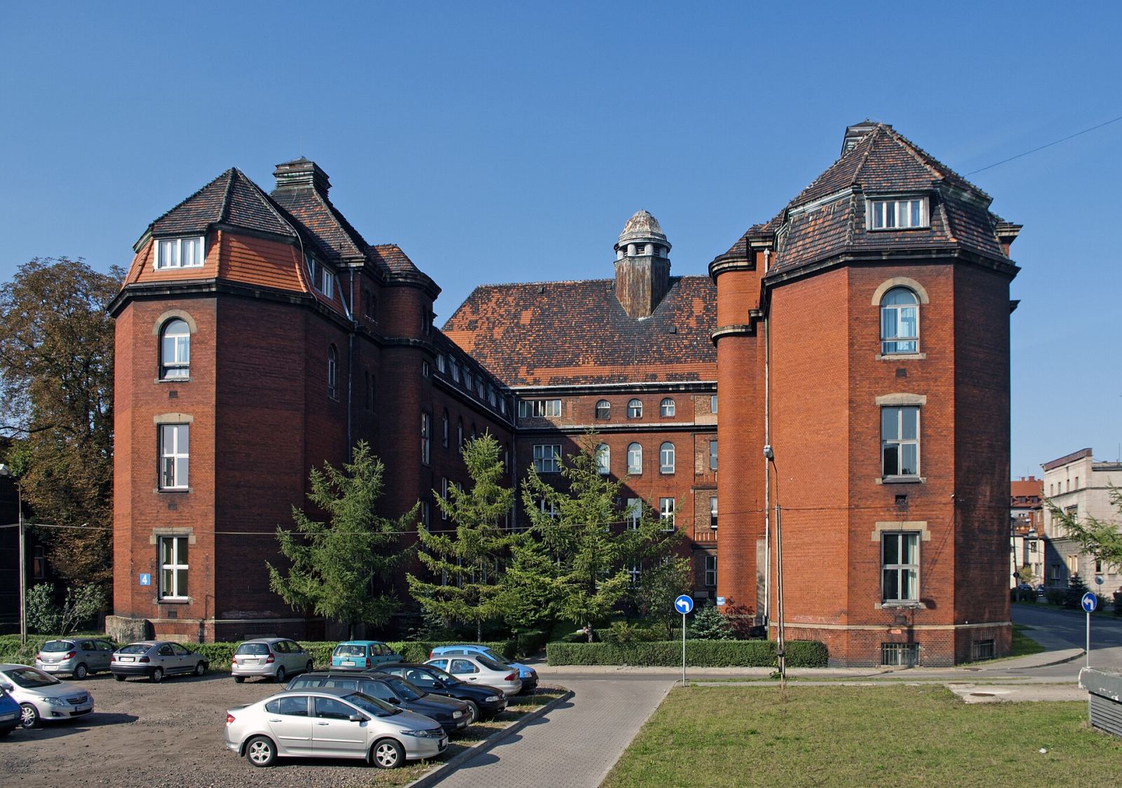 Budynek Polikliniki, Zabrze