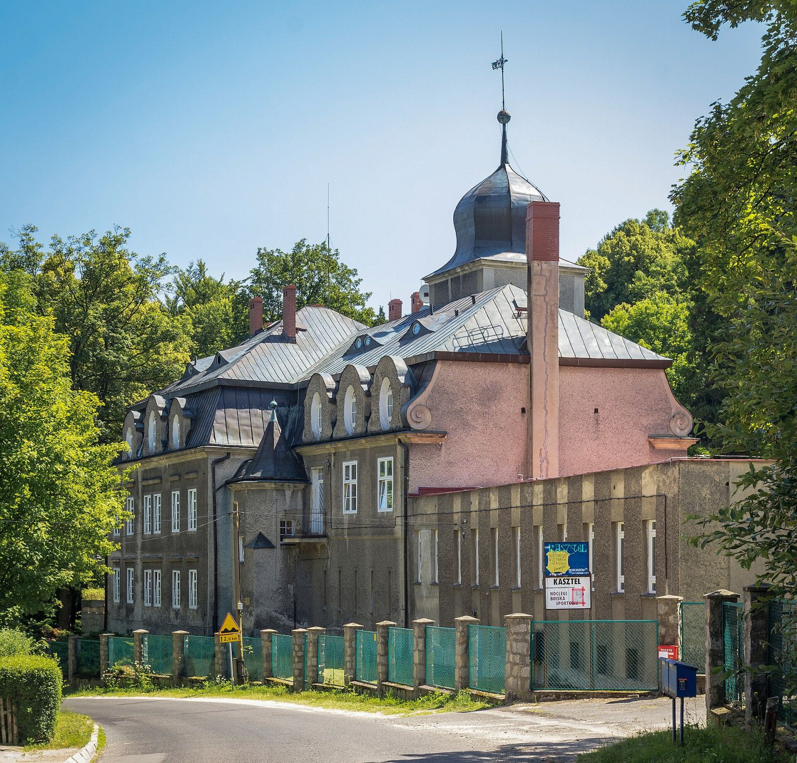 Pałac, Rościszów