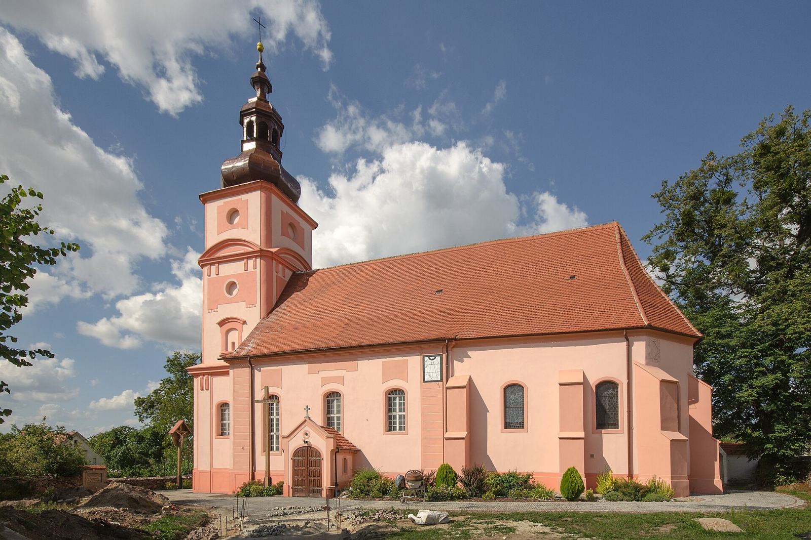 Kościół parafialny pw. św. Michała Archanioła, Wierzbnik