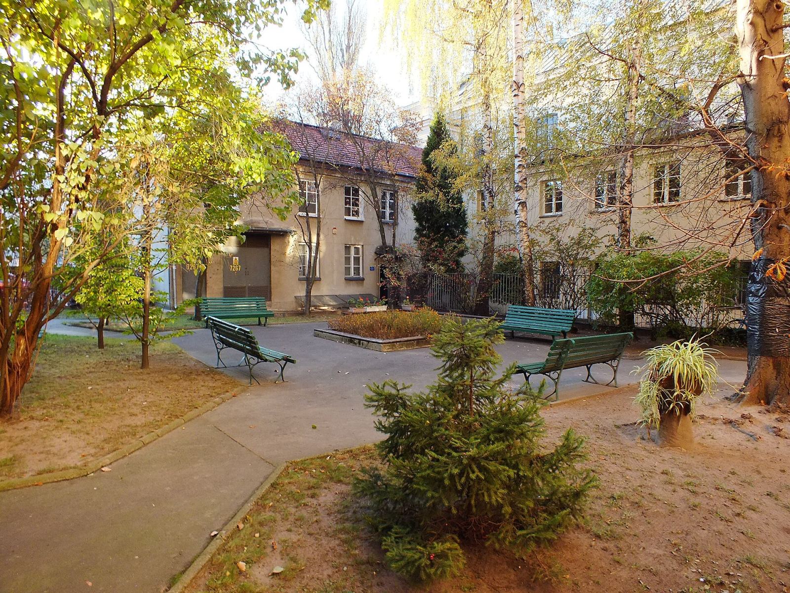 Klasztor, Warszawa