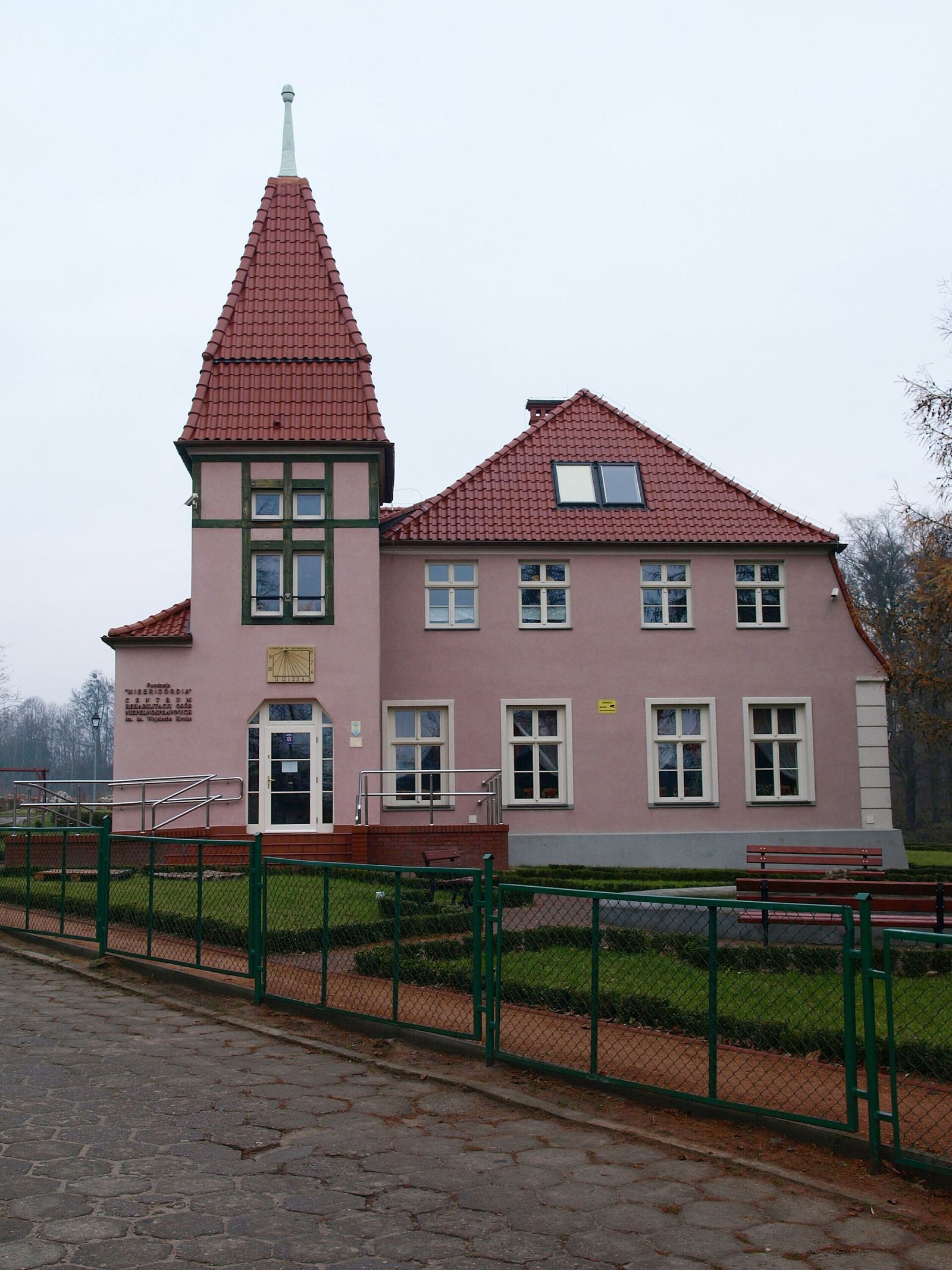 Dwór, Górki