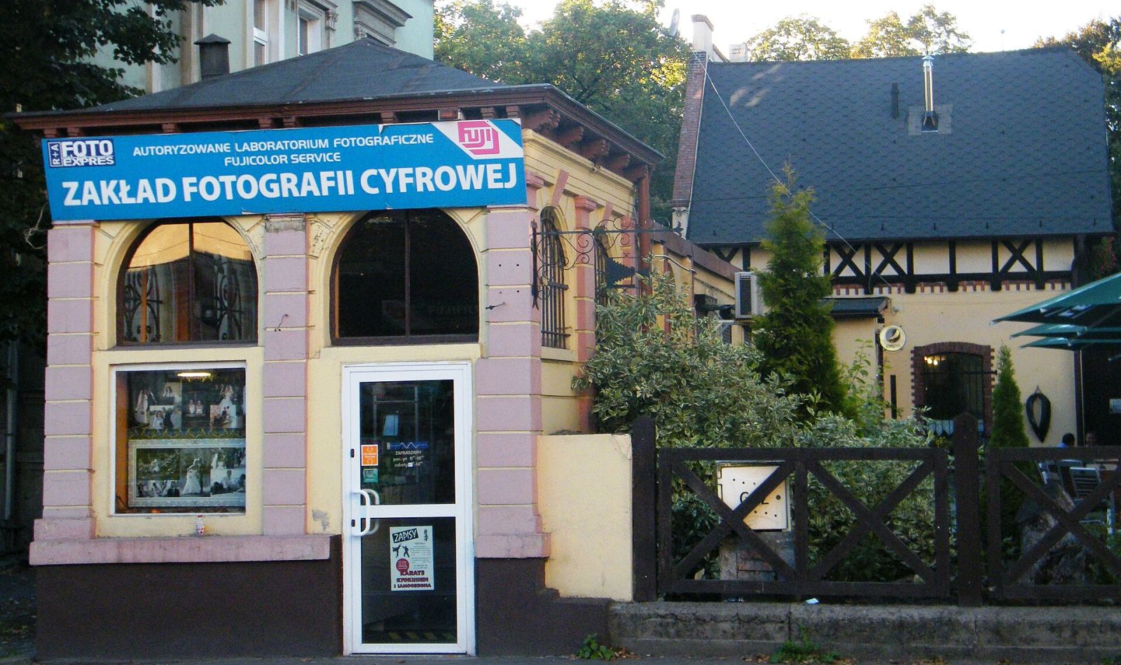 Dom, Brzeg