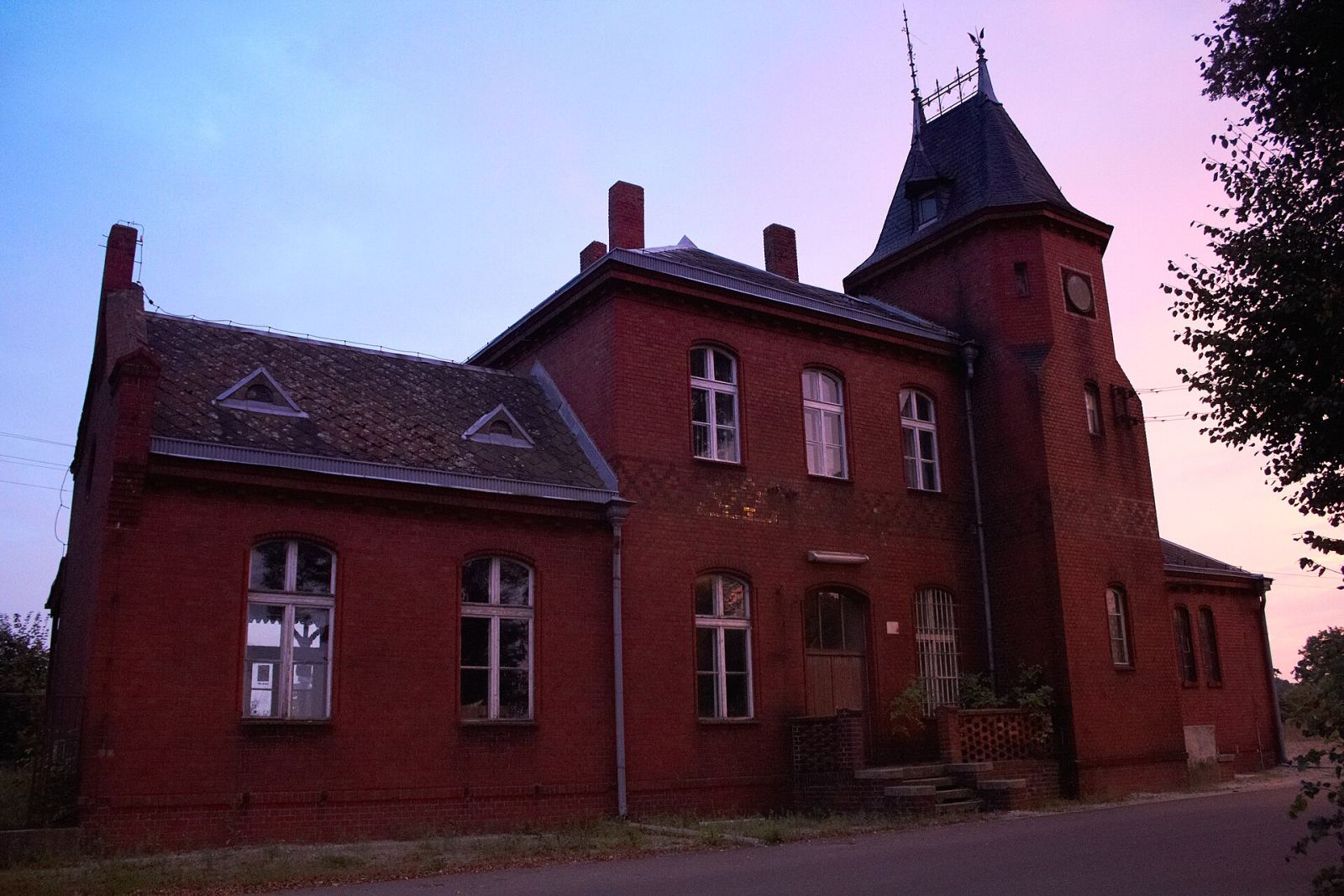 Budynek stacji kolejowej, Góra