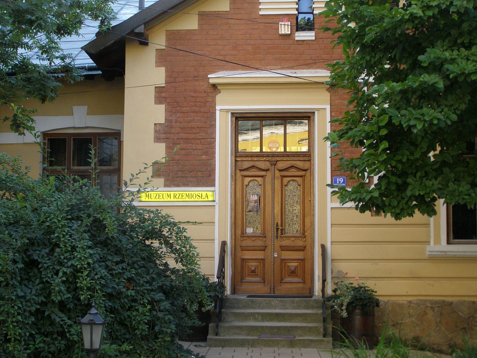 Kamienica Pod zegarem, ob. Muzeum Rzemiosła, Krosno