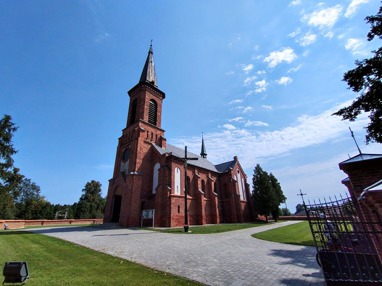 Kościół parafialny pw. św. Doroty, Zawady