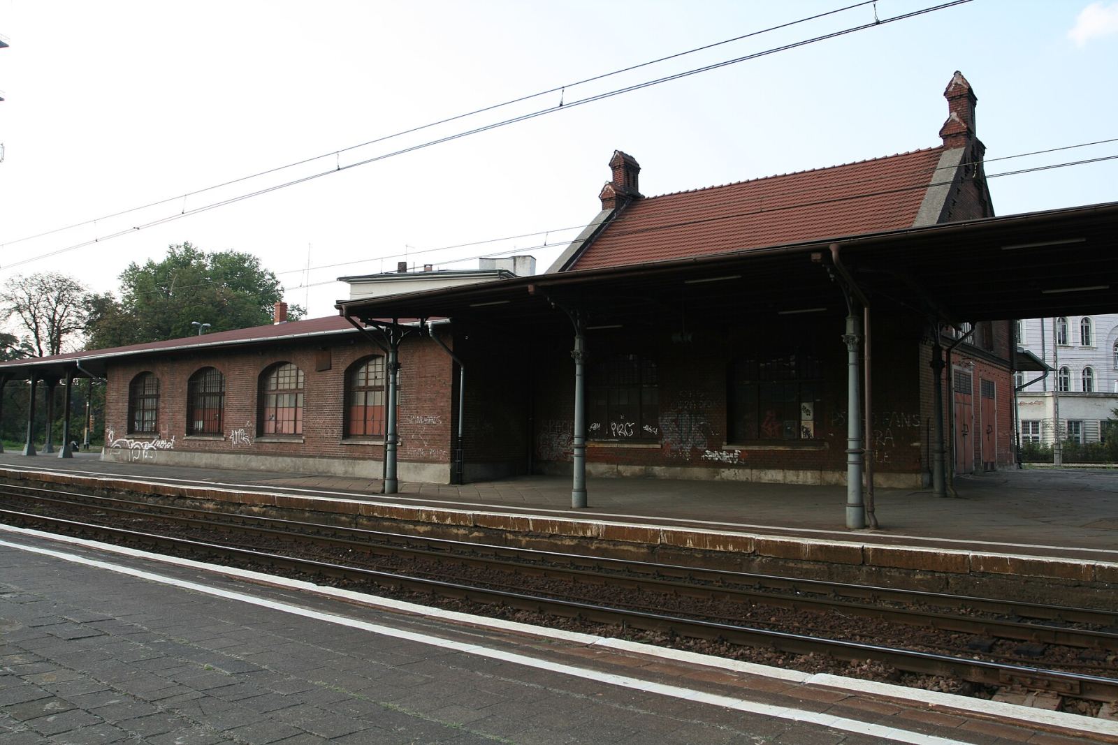 Budynek zaplecza, Opole