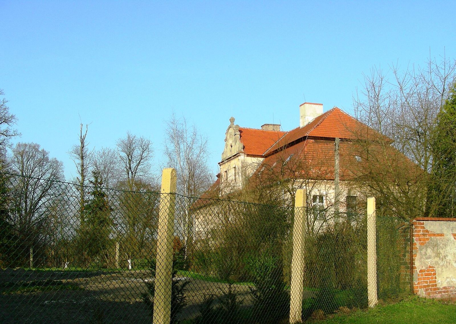 Dwór, Mikolin