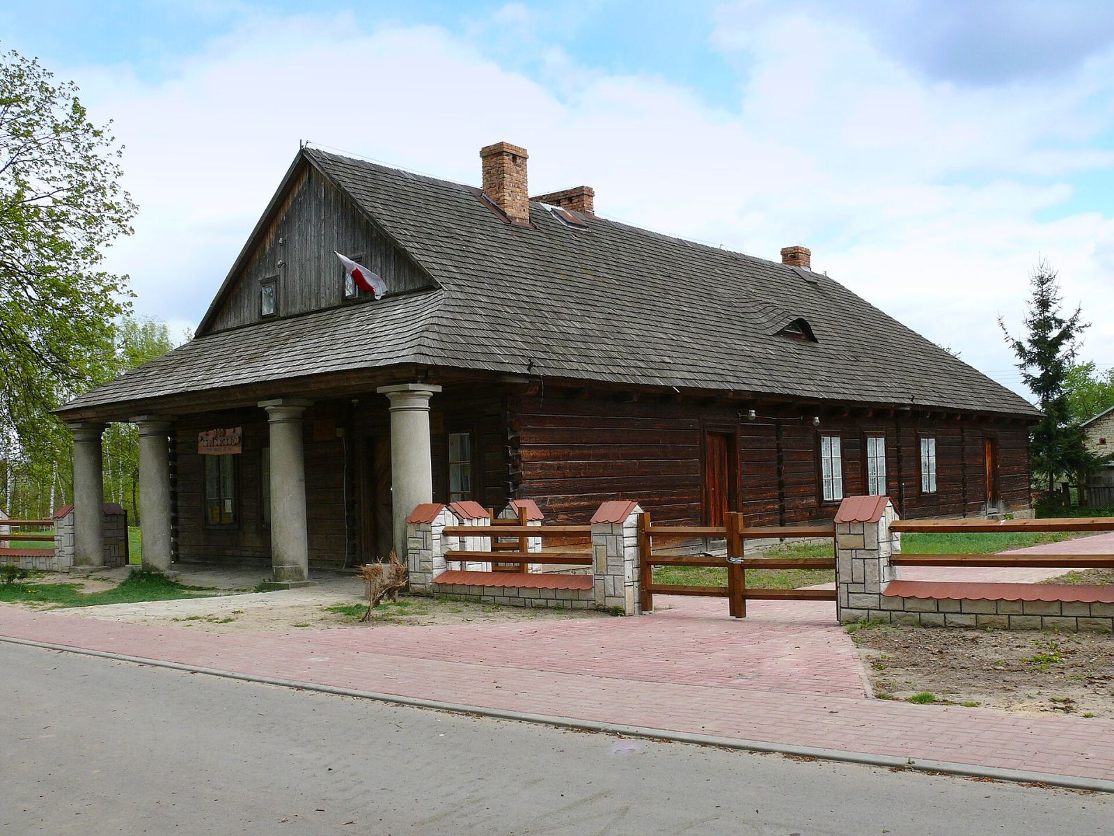Dom podcieniowy, ob. GOK, Solec nad Wisłą