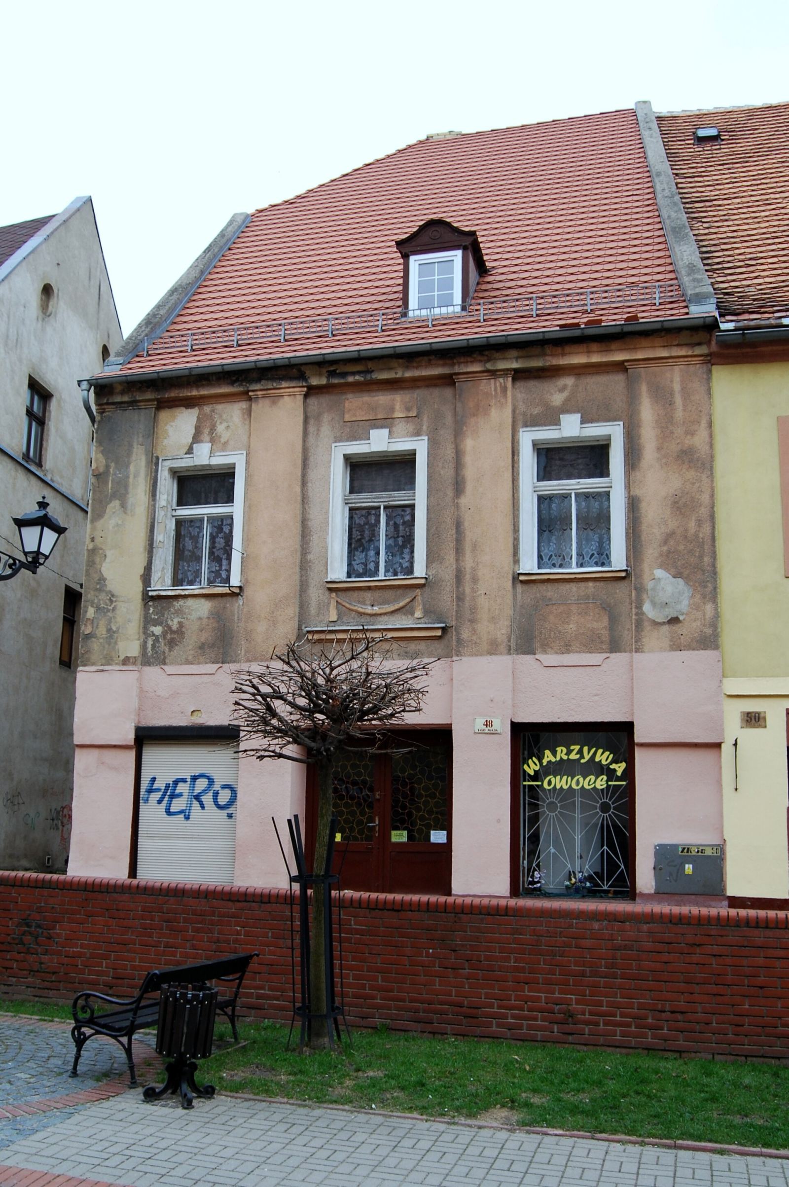 Dom, Kowary