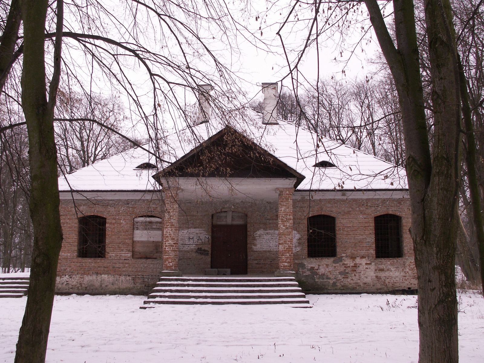 Zespół dworsko-parkowy, Bieliny