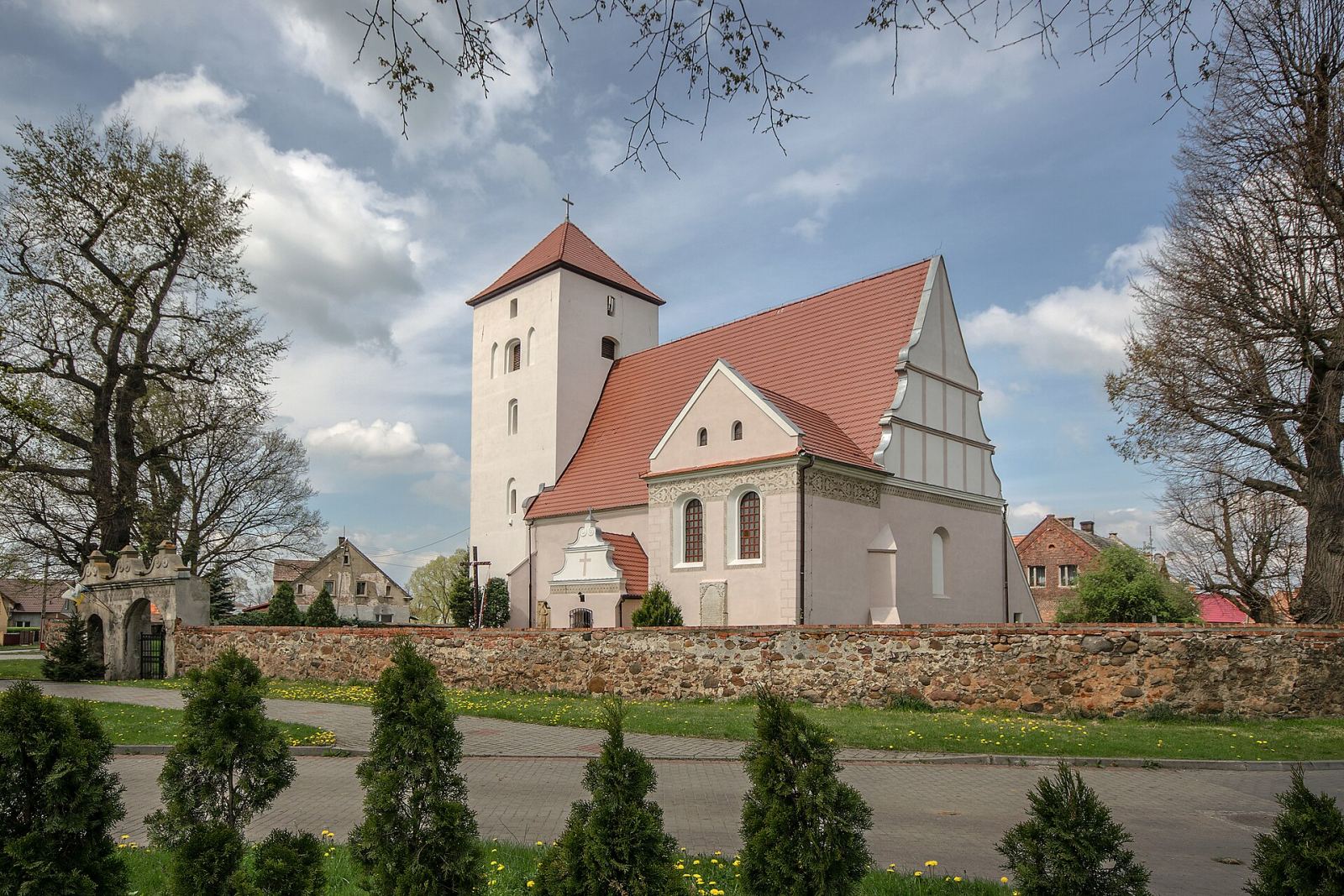 Kościół filialny pw. Podwyższenia Krzyża, Szymocin