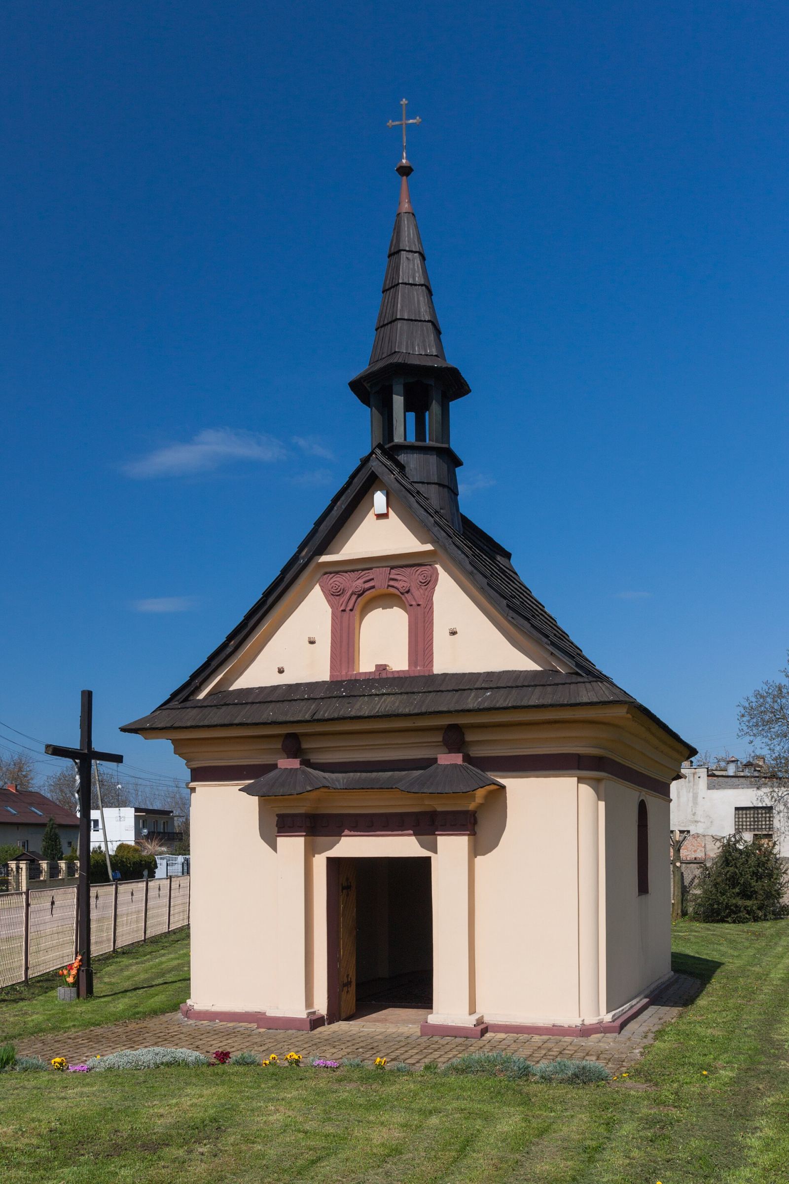 Kaplica pw. Świętej Rodziny, Olza