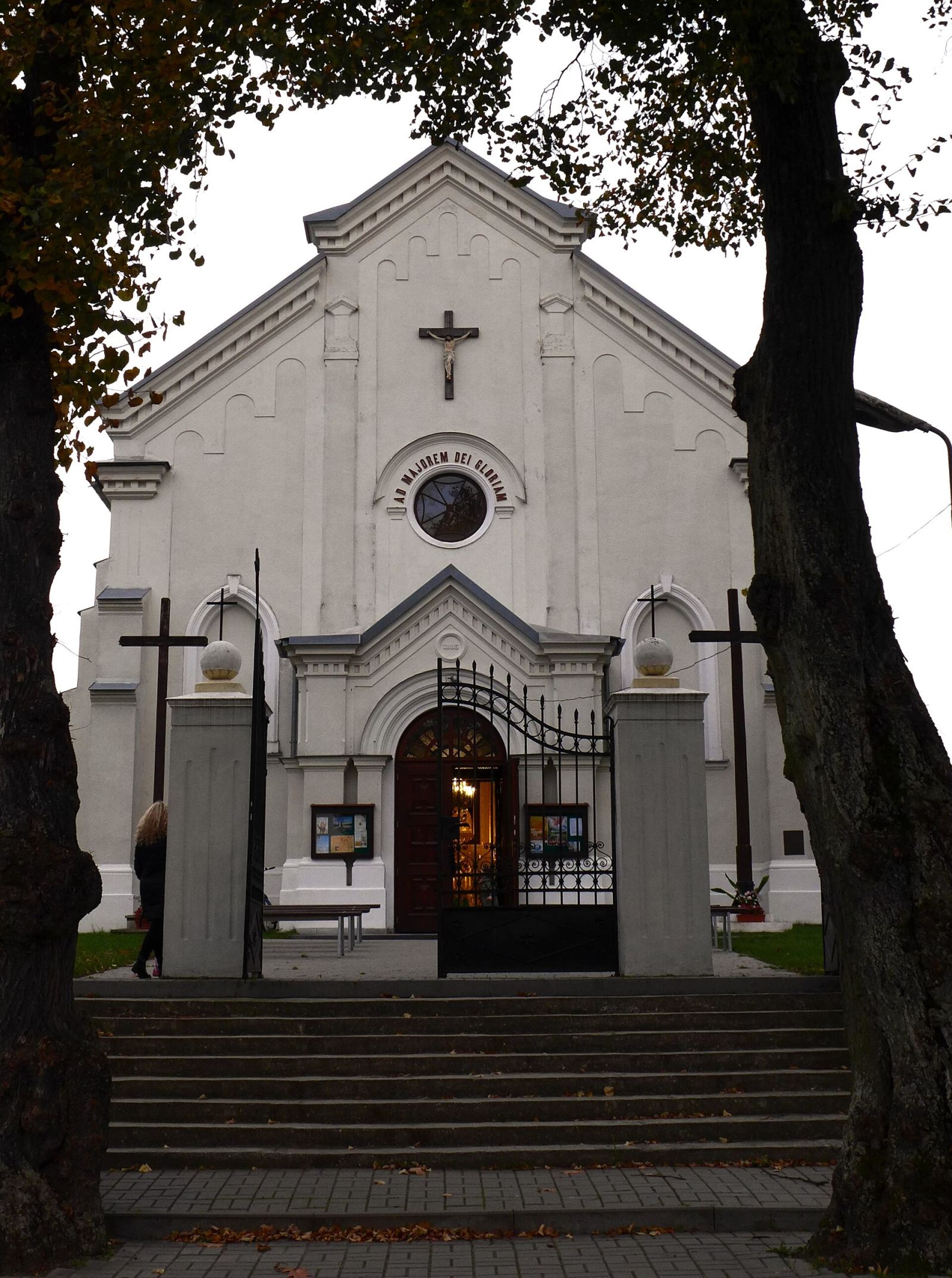 Ogrodzenie z kapliczkami, Krężnica Jara