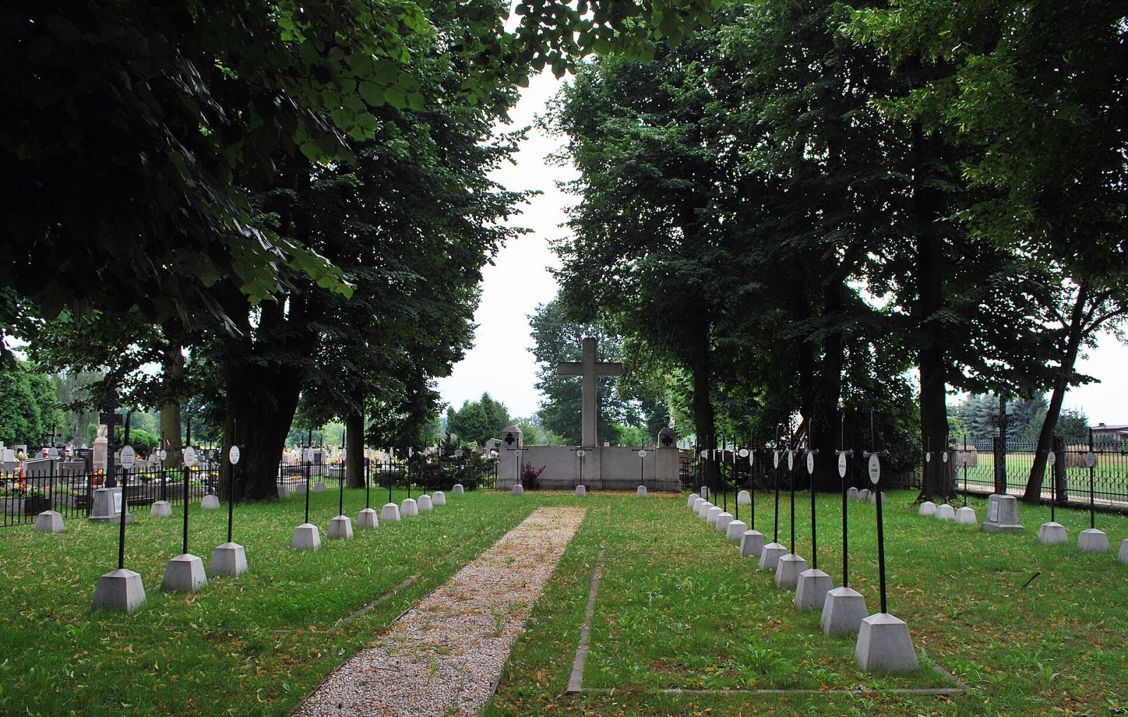 Cmentarz z II wojny światowej nr 327, Niepołomice
