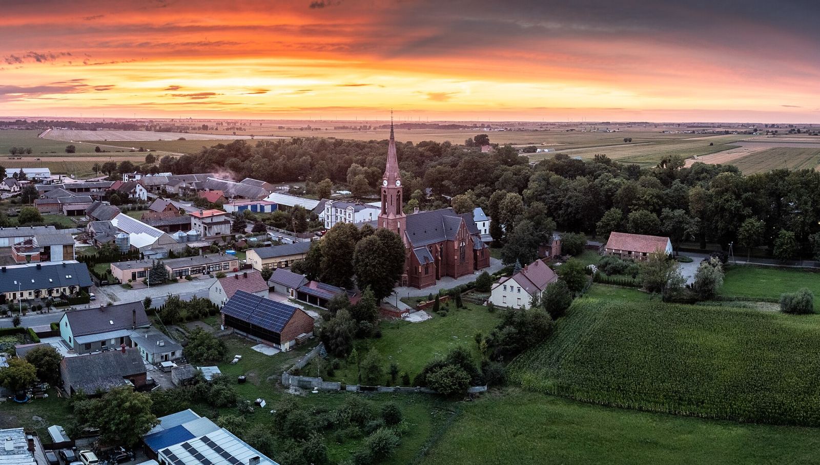 Kościół parafialny pw. św. Walentego i Macierzyństwa Maryi Dziewicy, Pakosław