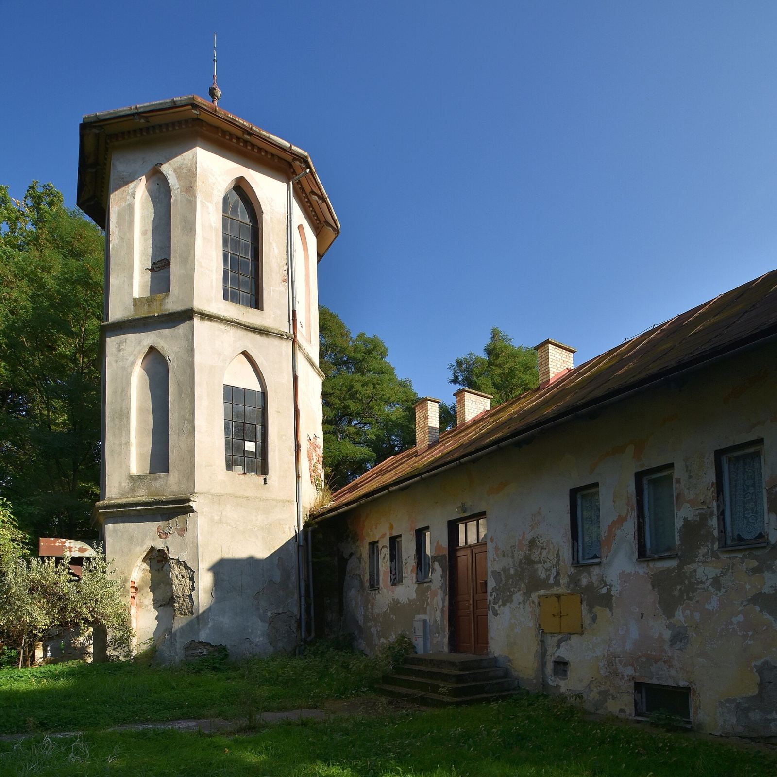Oranżeria z wieżą, Trzcinica