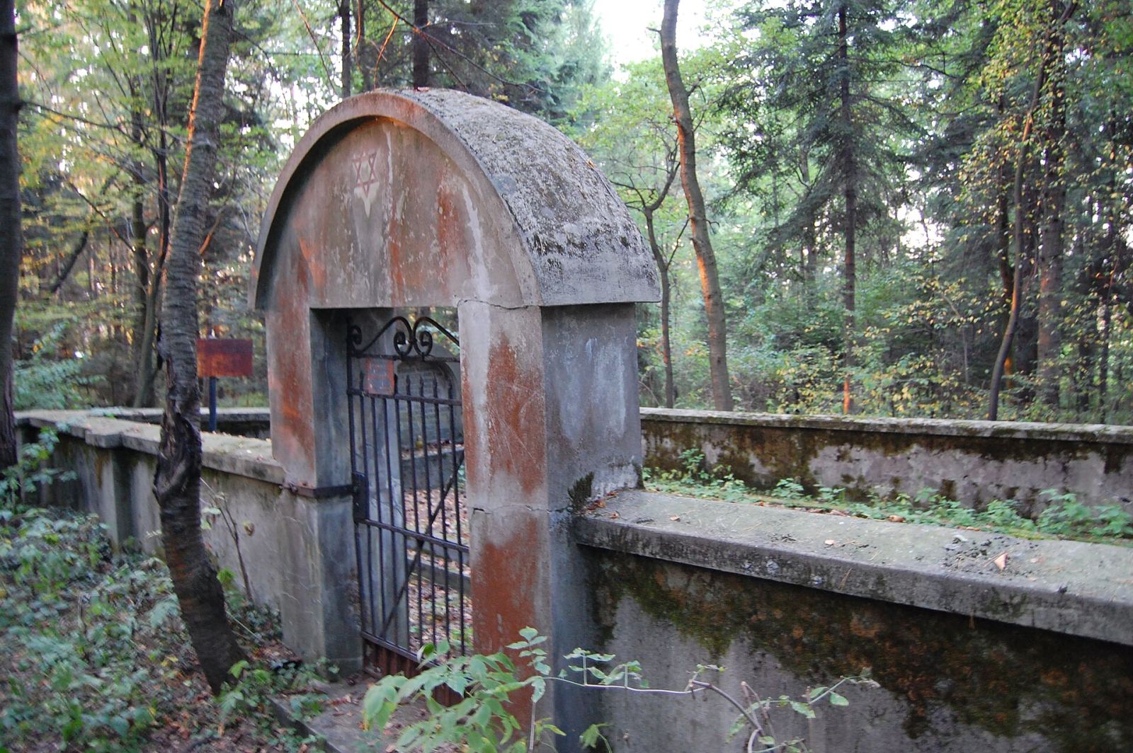 Cmentarz żydowski, Stróżówka