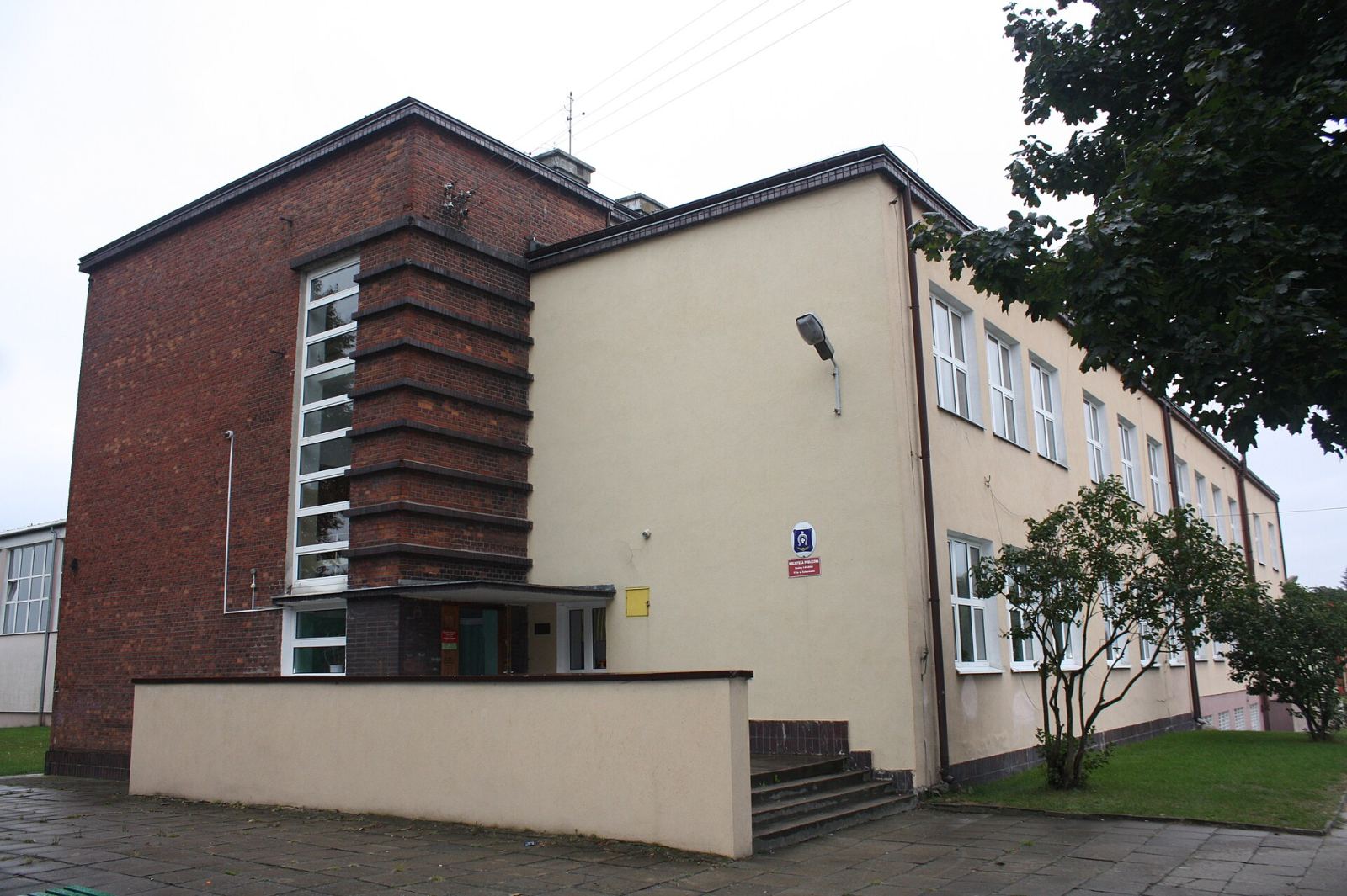 Nowa szkoła, Zaborów
