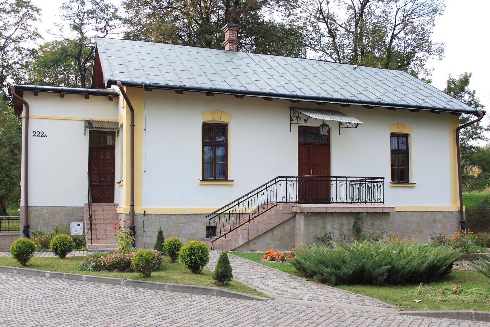Oficyna, Olszanica