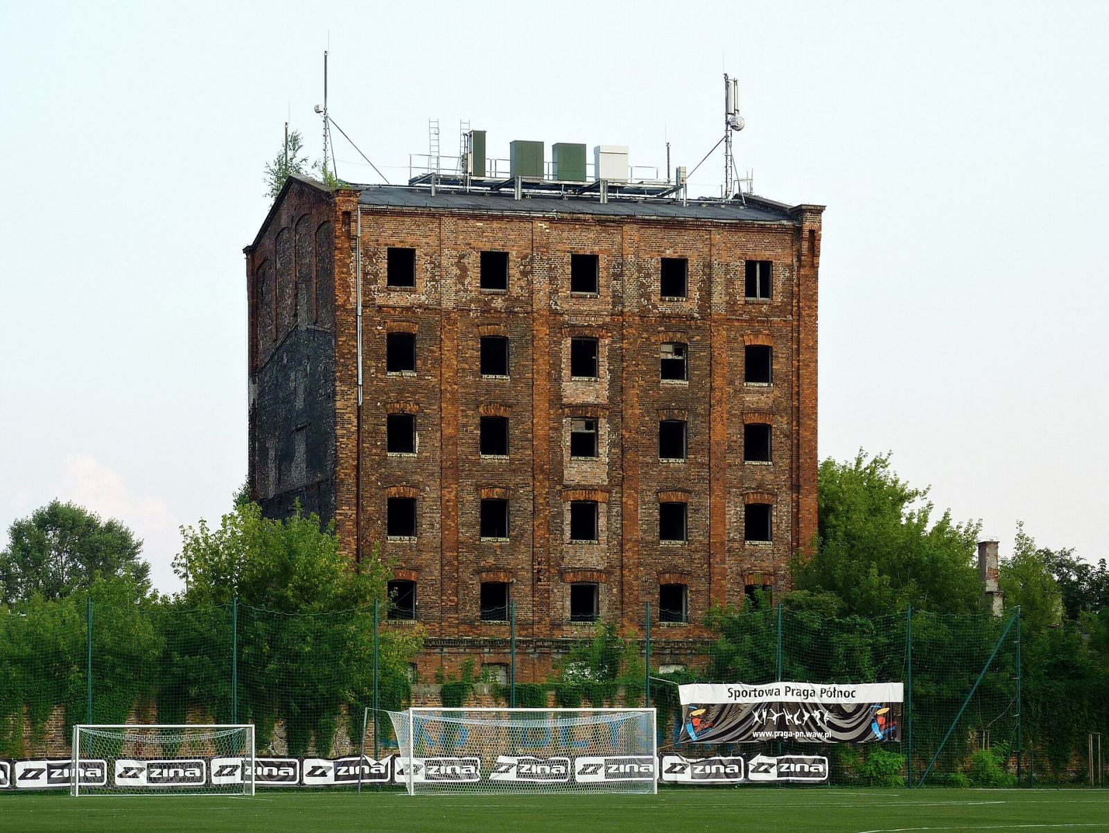 Otoczenie, Warszawa