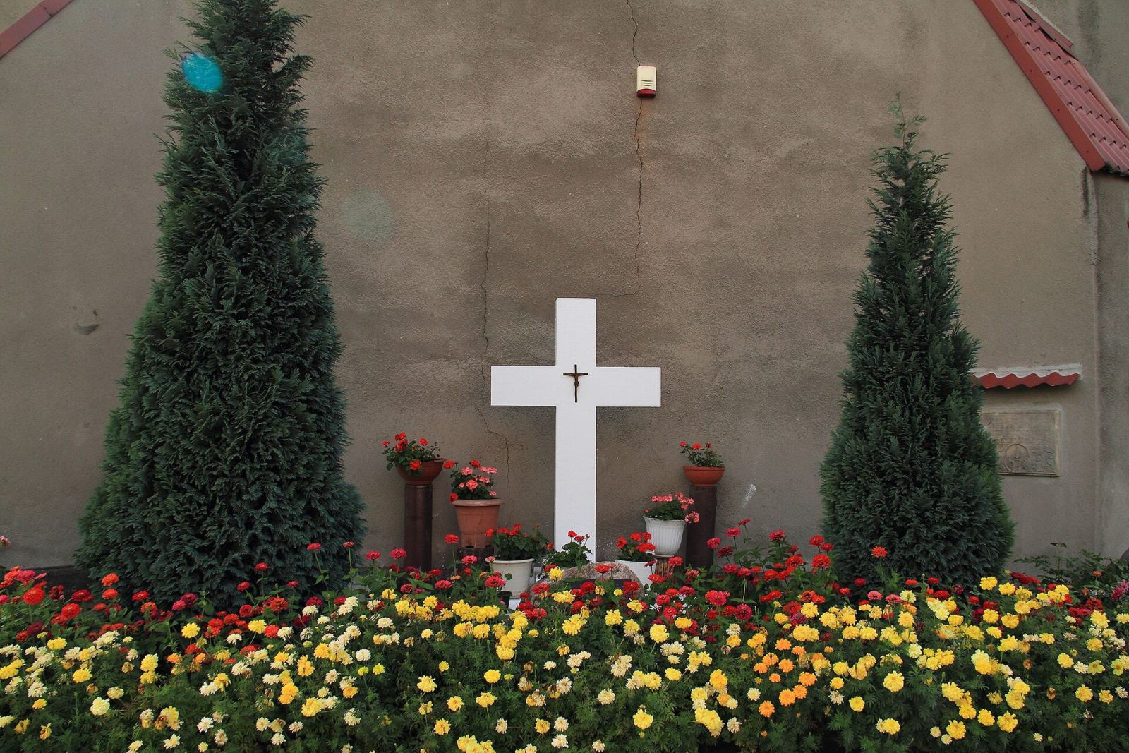 Cmentarz przykościelny, Chróstnik
