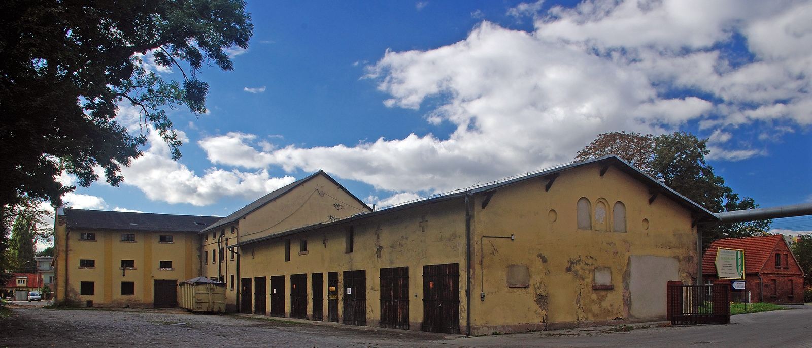 Budynki gospodarcze, Leszno