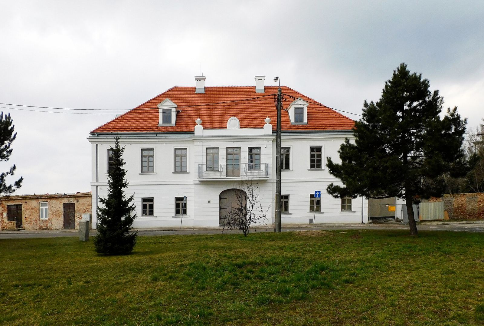 Zajazd, ob. ratusz, Raszyn