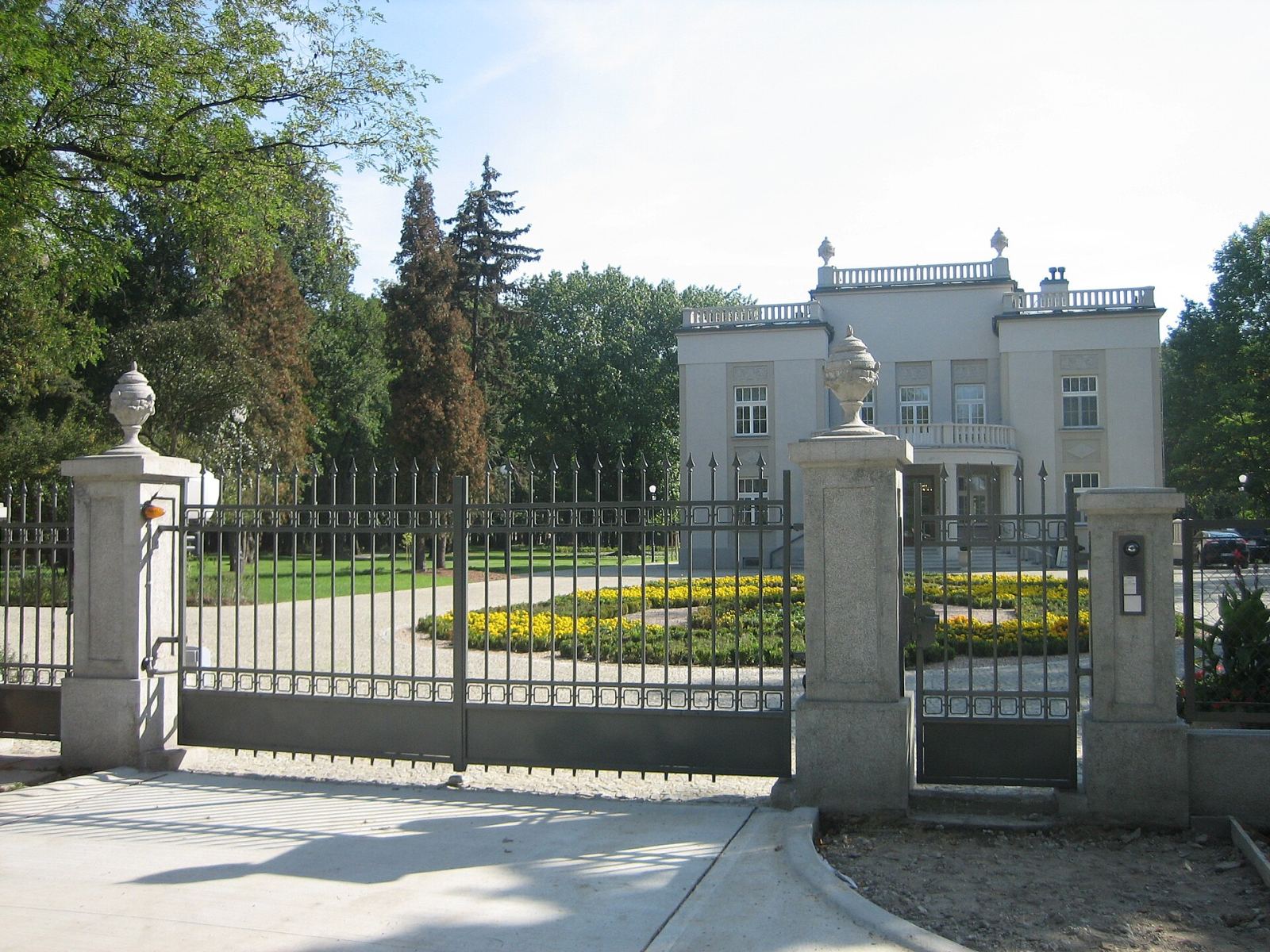 Ogrodzenie z bramą, Tarnów