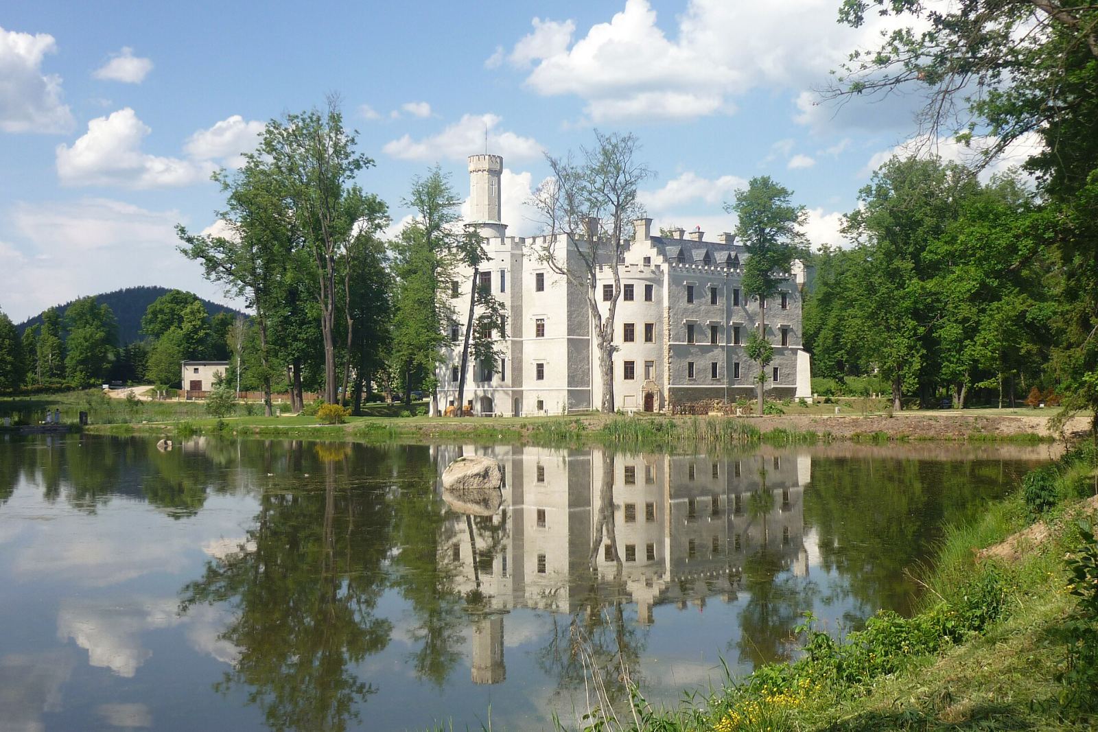 Założenie rezydencjonalne, Karpniki