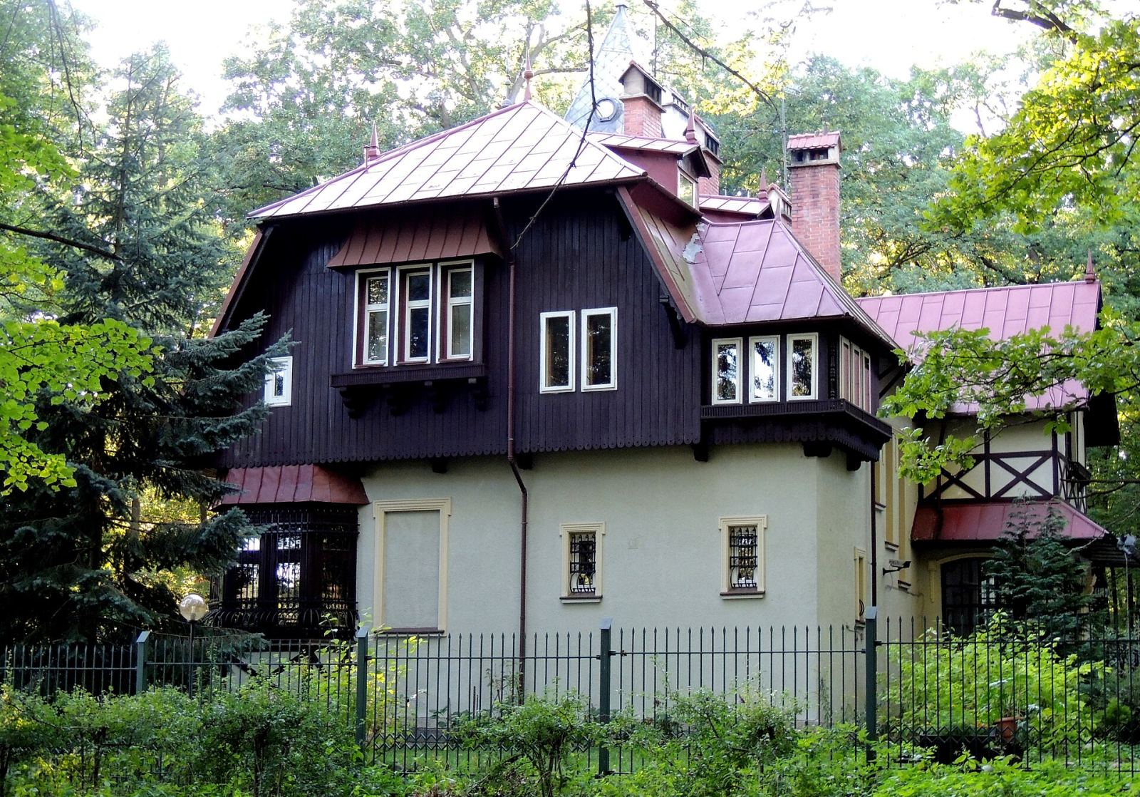 Willa Leśniczówka, Łódź