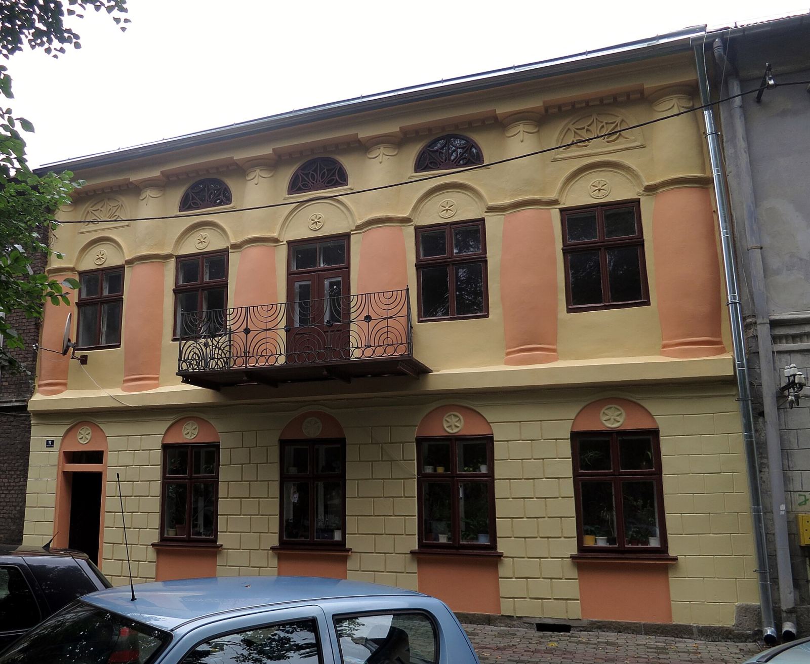 Kamienica, Lesko